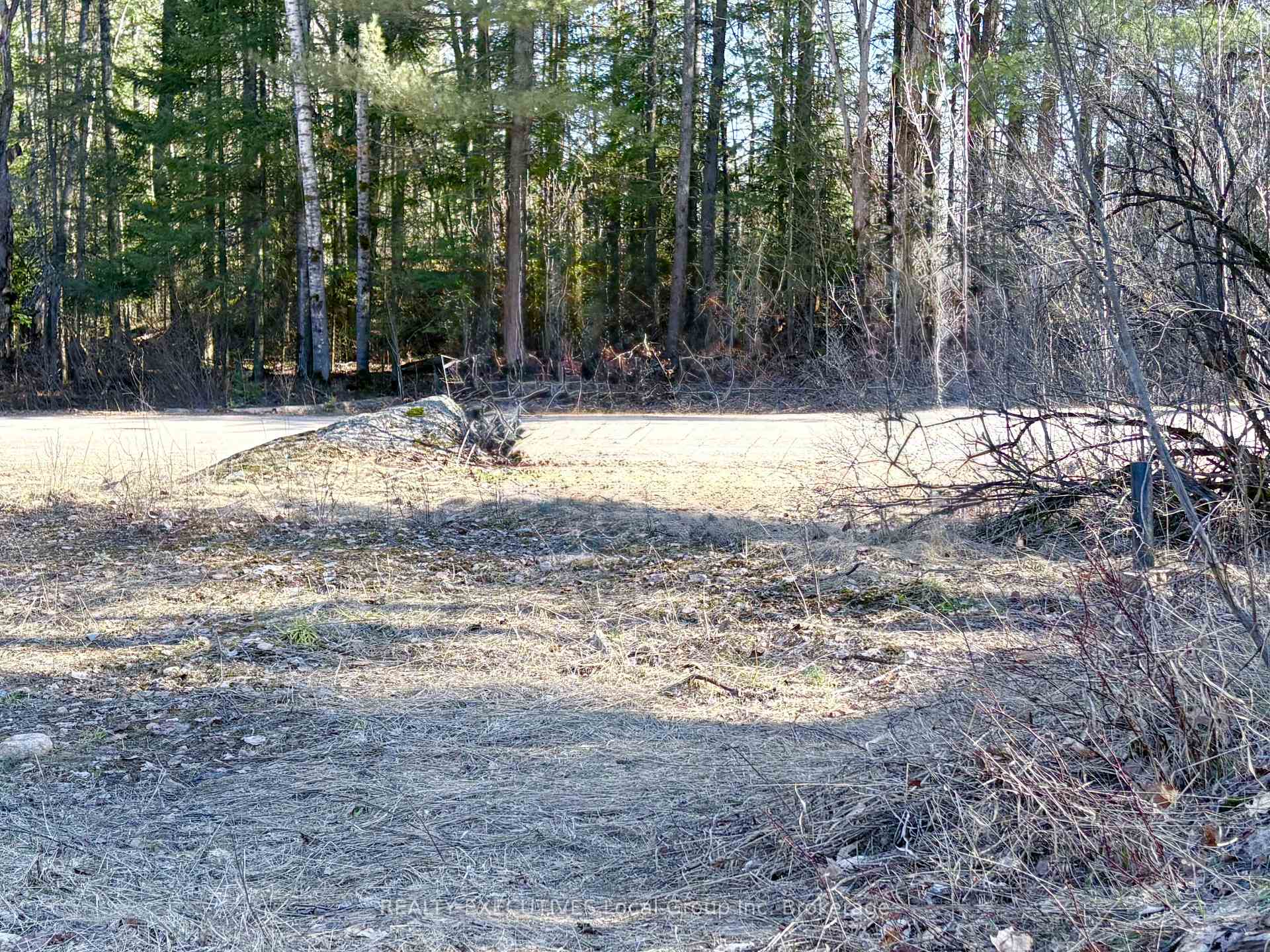 Photo 11 of 30 Peever Line, Powassan — HOMEH