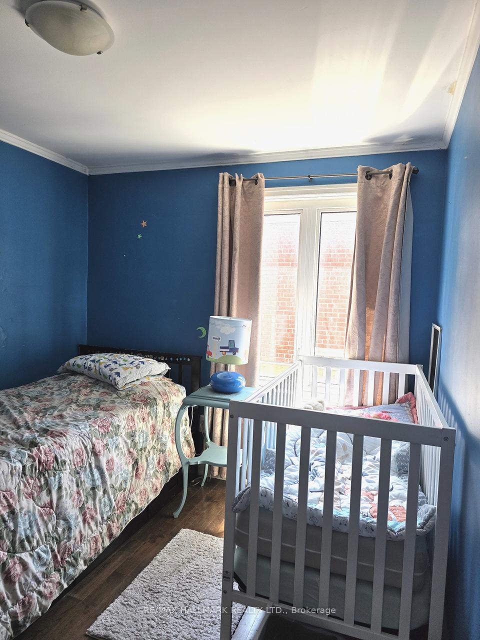Photo 6 of 115 Lankin Boulevard, Toronto, East York — HOMEH
