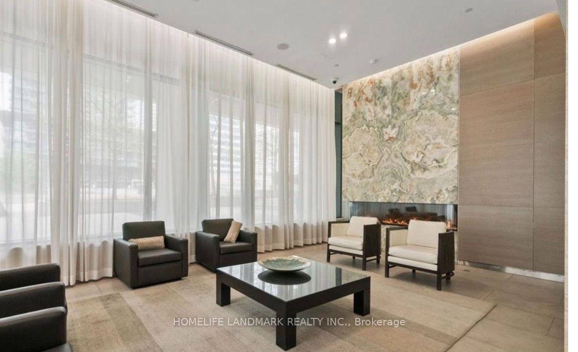 Photo 2 of Unit 1814, 70 Roehampton Avenue, Toronto, Mount Pleasant West — HOMEH