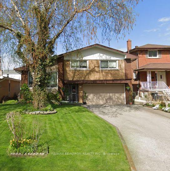 Photo 1 of 74 Lunness Road, Etobicoke, Alderwood — HOMEH