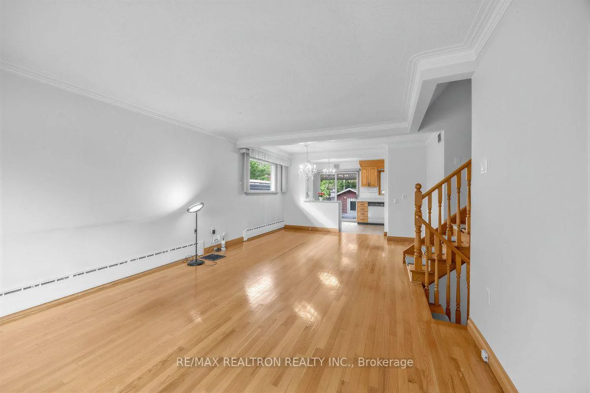 Photo 13 of 74 Lunness Road, Etobicoke, Alderwood — HOMEH