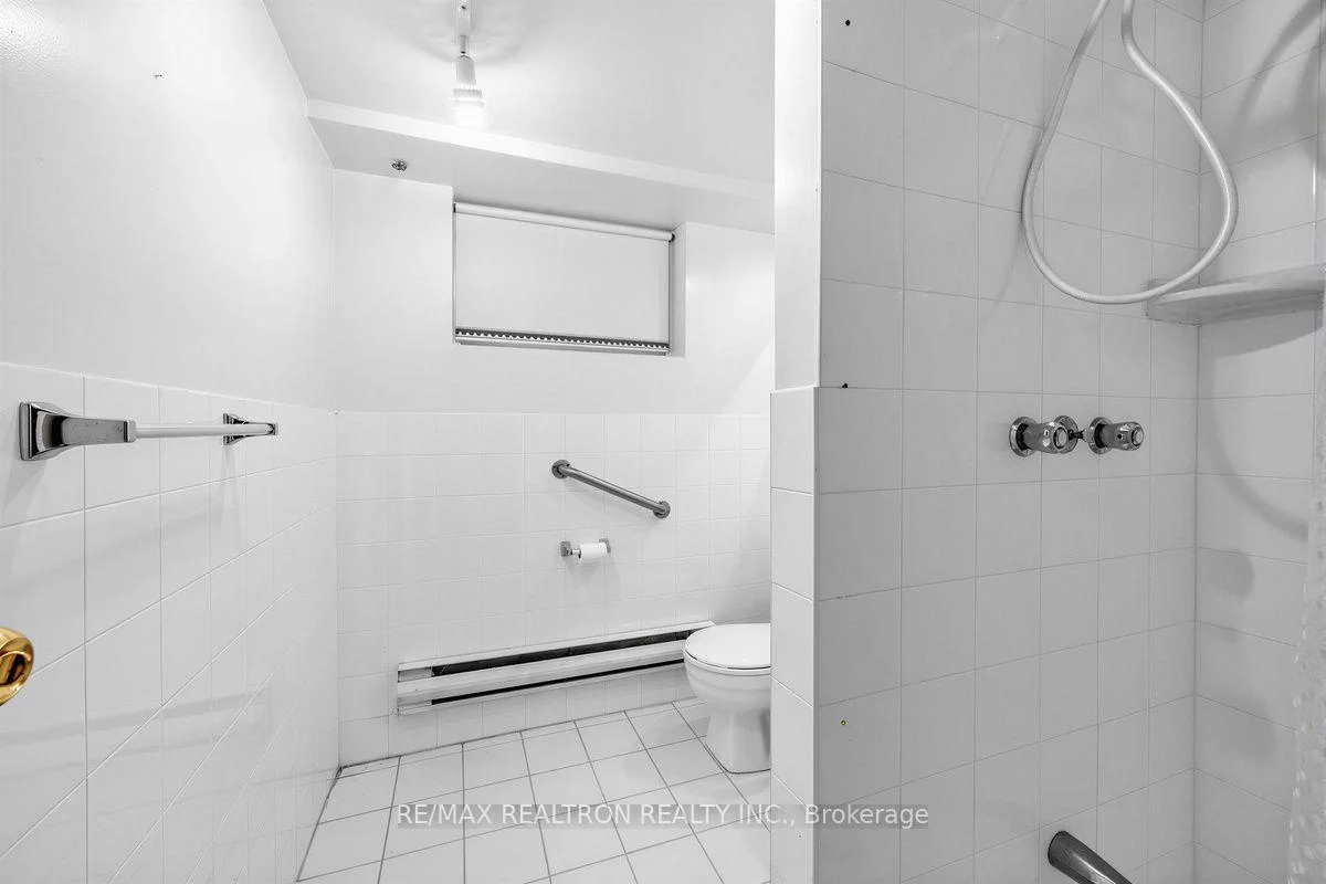 Photo 25 of 74 Lunness Road, Etobicoke, Alderwood — HOMEH