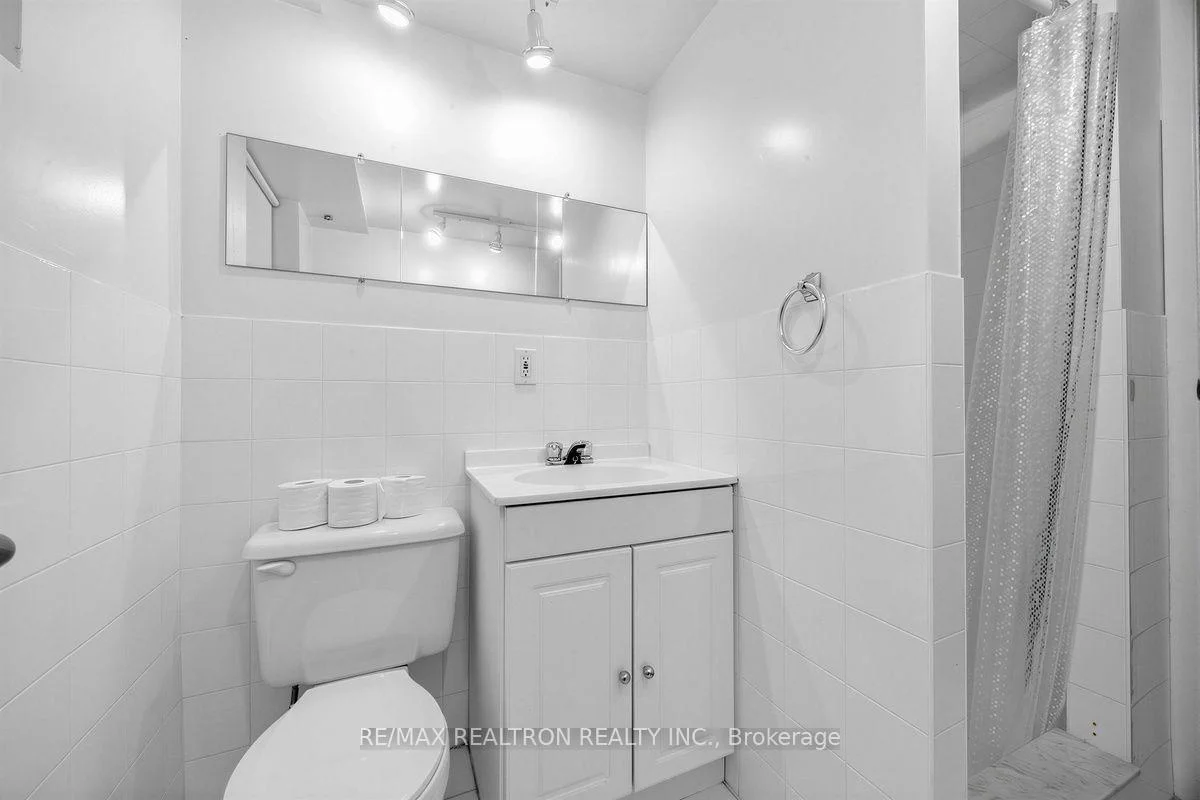 Photo 26 of 74 Lunness Road, Etobicoke, Alderwood — HOMEH