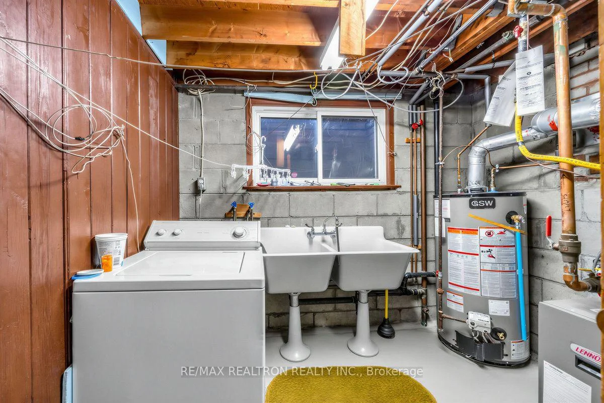 Photo 27 of 74 Lunness Road, Etobicoke, Alderwood — HOMEH