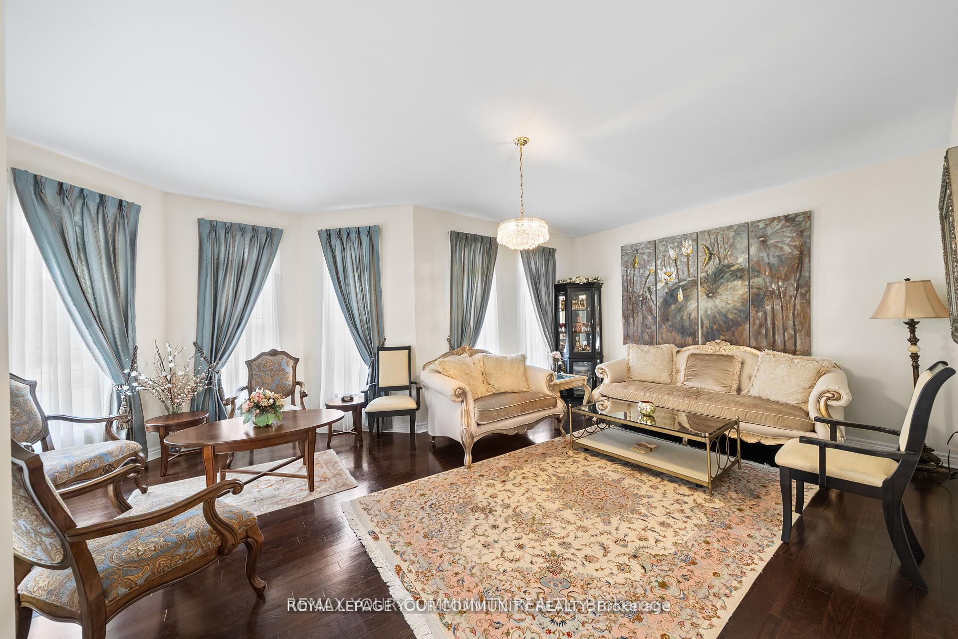 Photo 3 of 108 Headwater Crescent, Richmond Hill, Oak Ridges Lake Wilcox — HOMEH