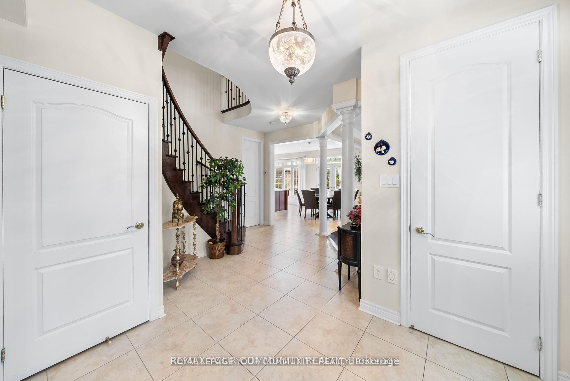 Photo 8 of 108 Headwater Crescent, Richmond Hill, Oak Ridges Lake Wilcox — HOMEH