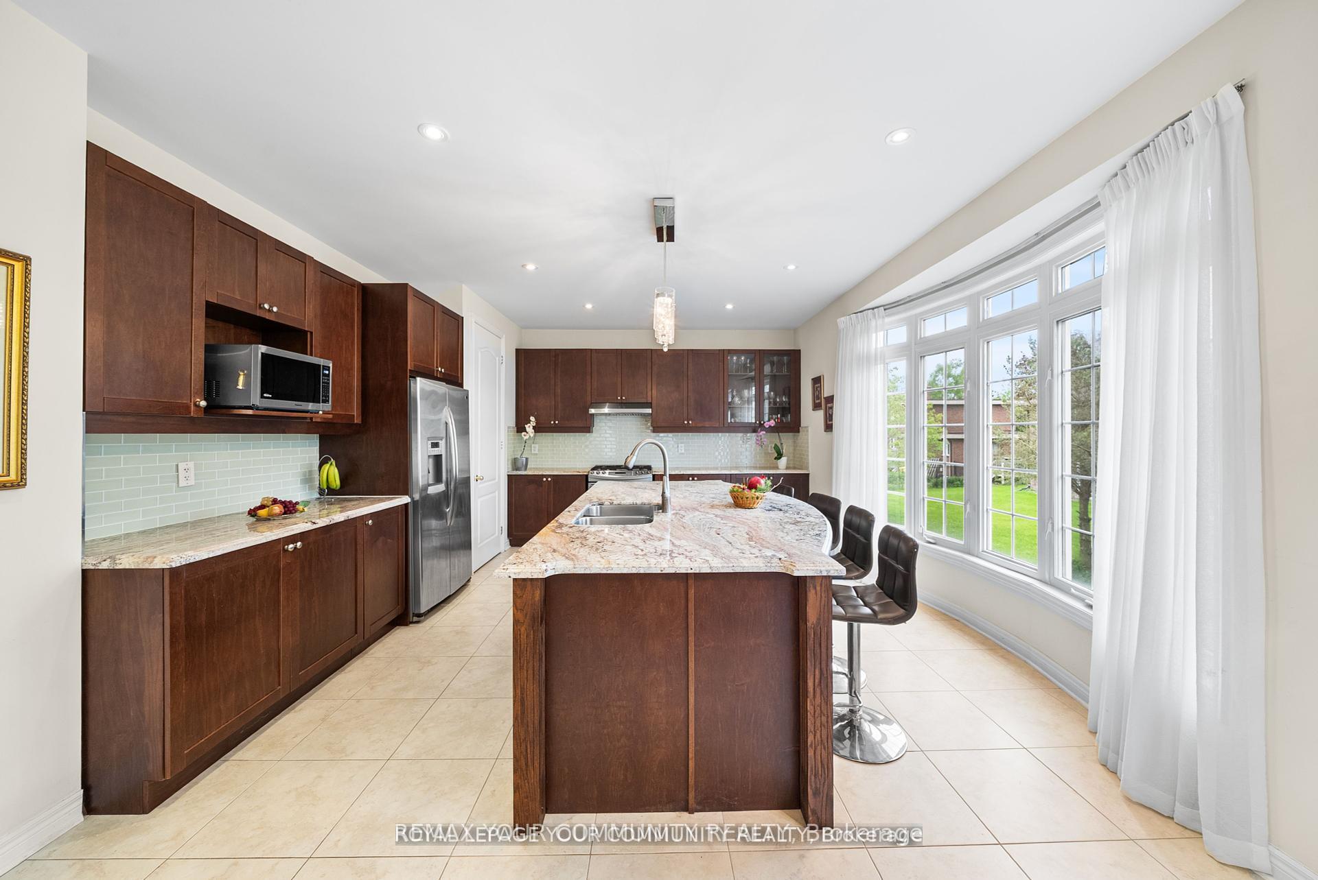 Photo 15 of 108 Headwater Crescent, Richmond Hill, Oak Ridges Lake Wilcox — HOMEH