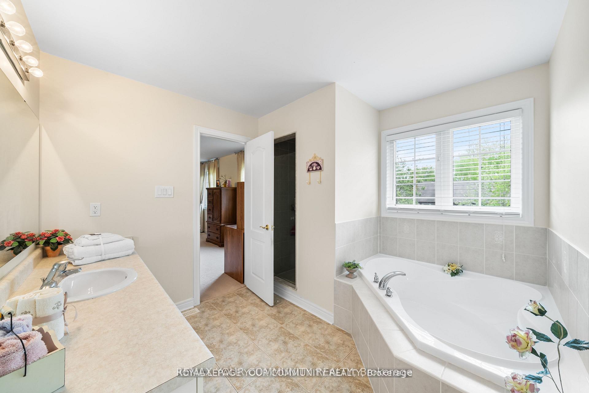 Photo 32 of 108 Headwater Crescent, Richmond Hill, Oak Ridges Lake Wilcox — HOMEH