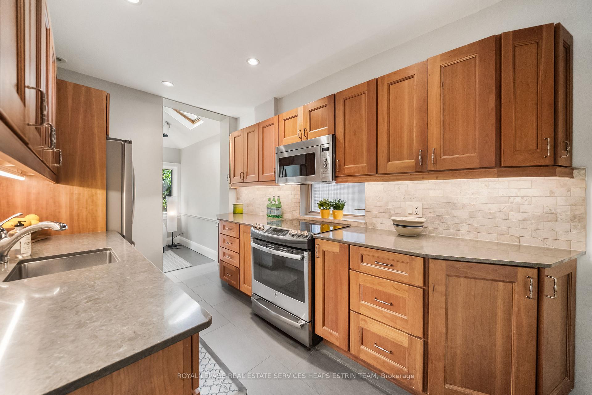 Photo 22 of 106 Colin Avenue, Toronto, Yonge-Eglinton — HOMEH