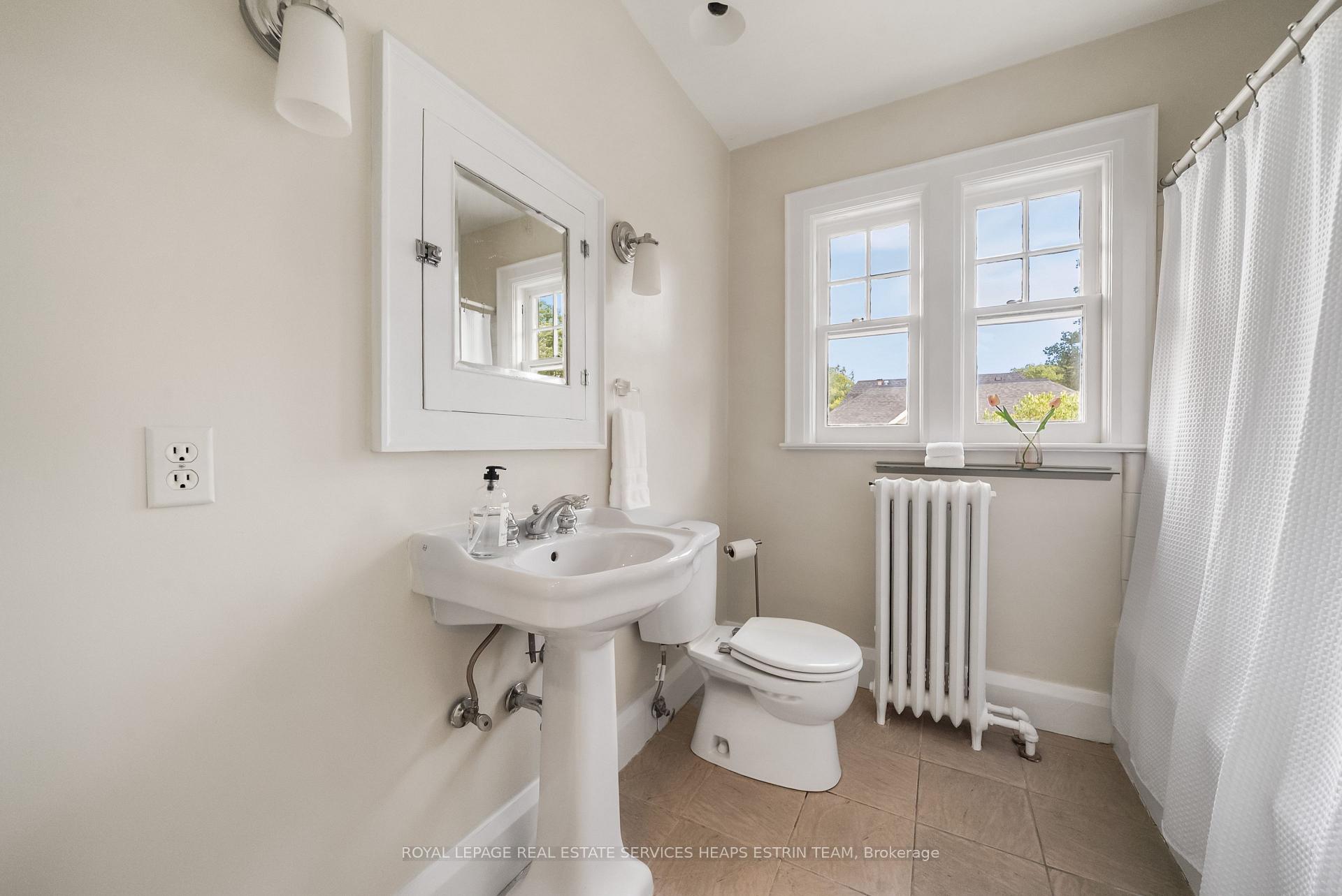 Photo 29 of 106 Colin Avenue, Toronto, Yonge-Eglinton — HOMEH