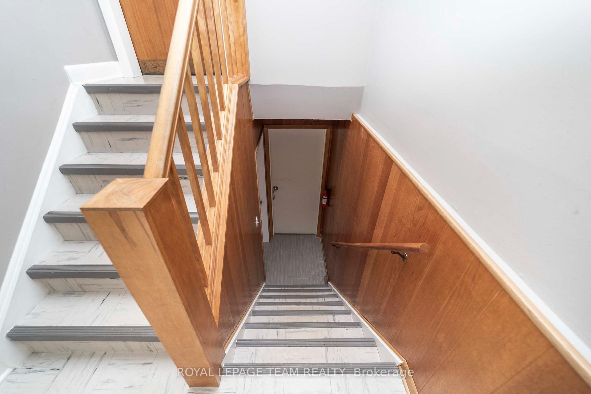 Photo 6 of 676 Borthwick Avenue, Ottawa, Castle Heights/Rideau High — HOMEH