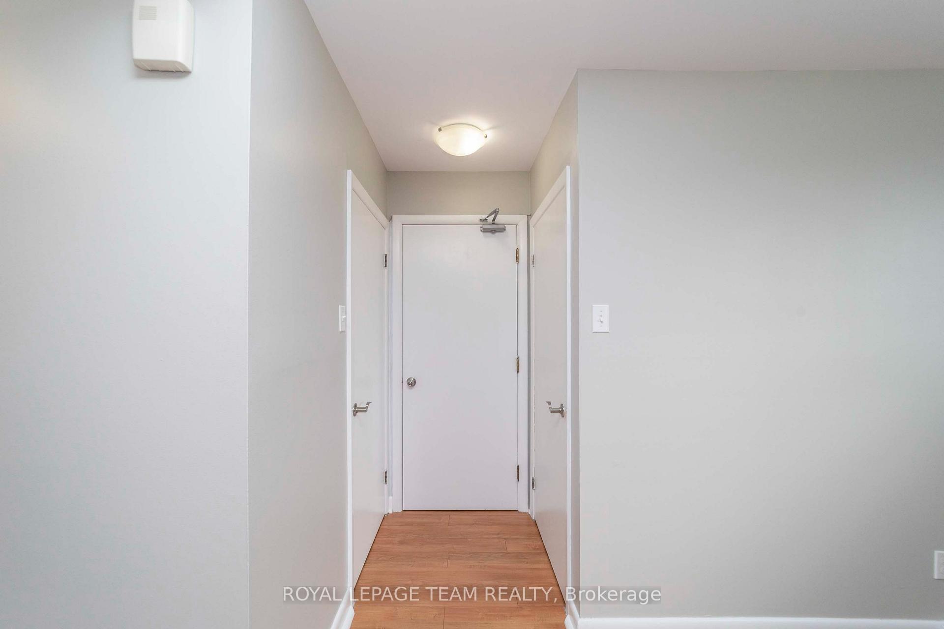 Photo 8 of 676 Borthwick Avenue, Ottawa, Castle Heights/Rideau High — HOMEH