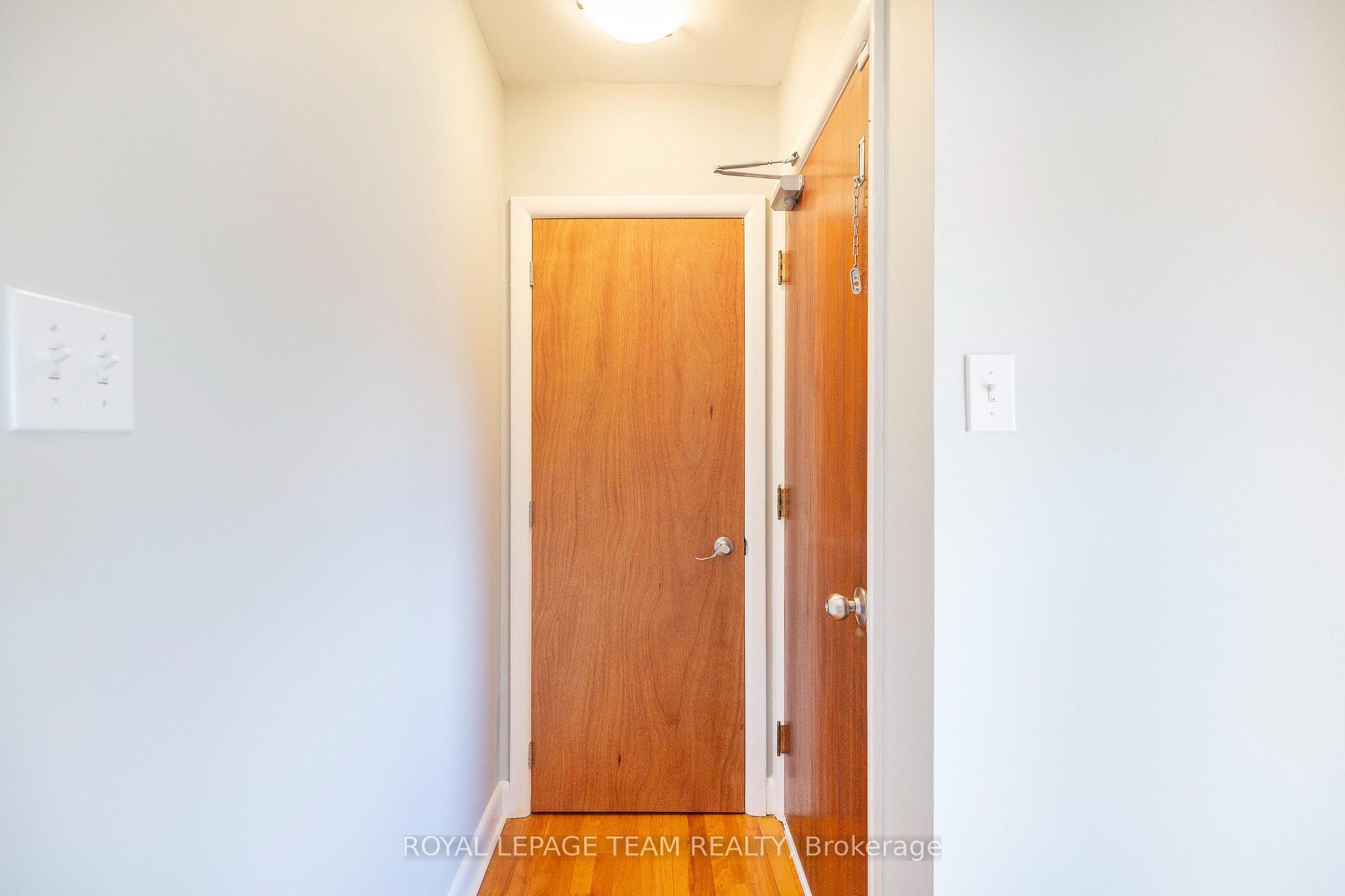 Photo 26 of 676 Borthwick Avenue, Ottawa, Castle Heights/Rideau High — HOMEH