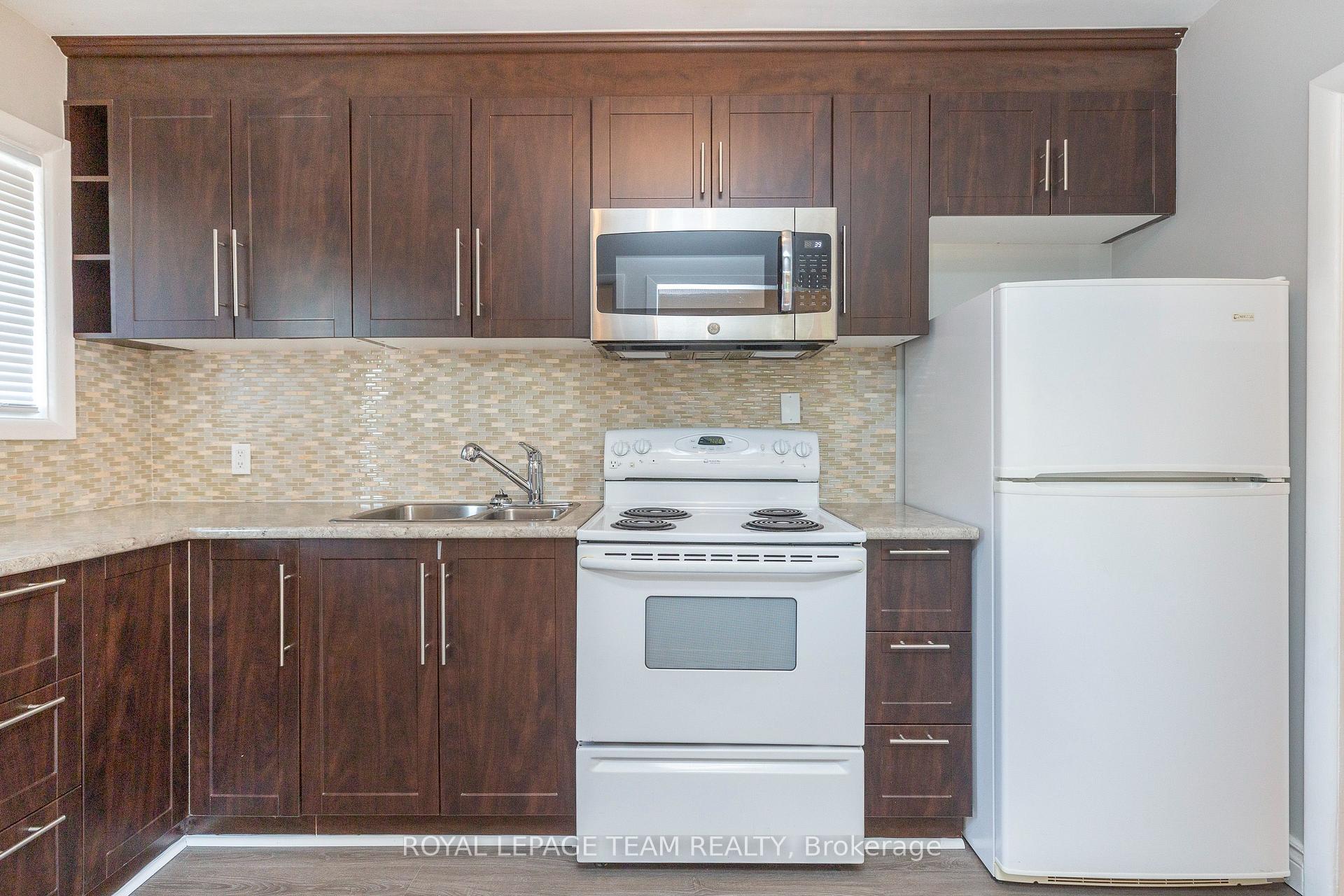 Photo 34 of 676 Borthwick Avenue, Ottawa, Castle Heights/Rideau High — HOMEH