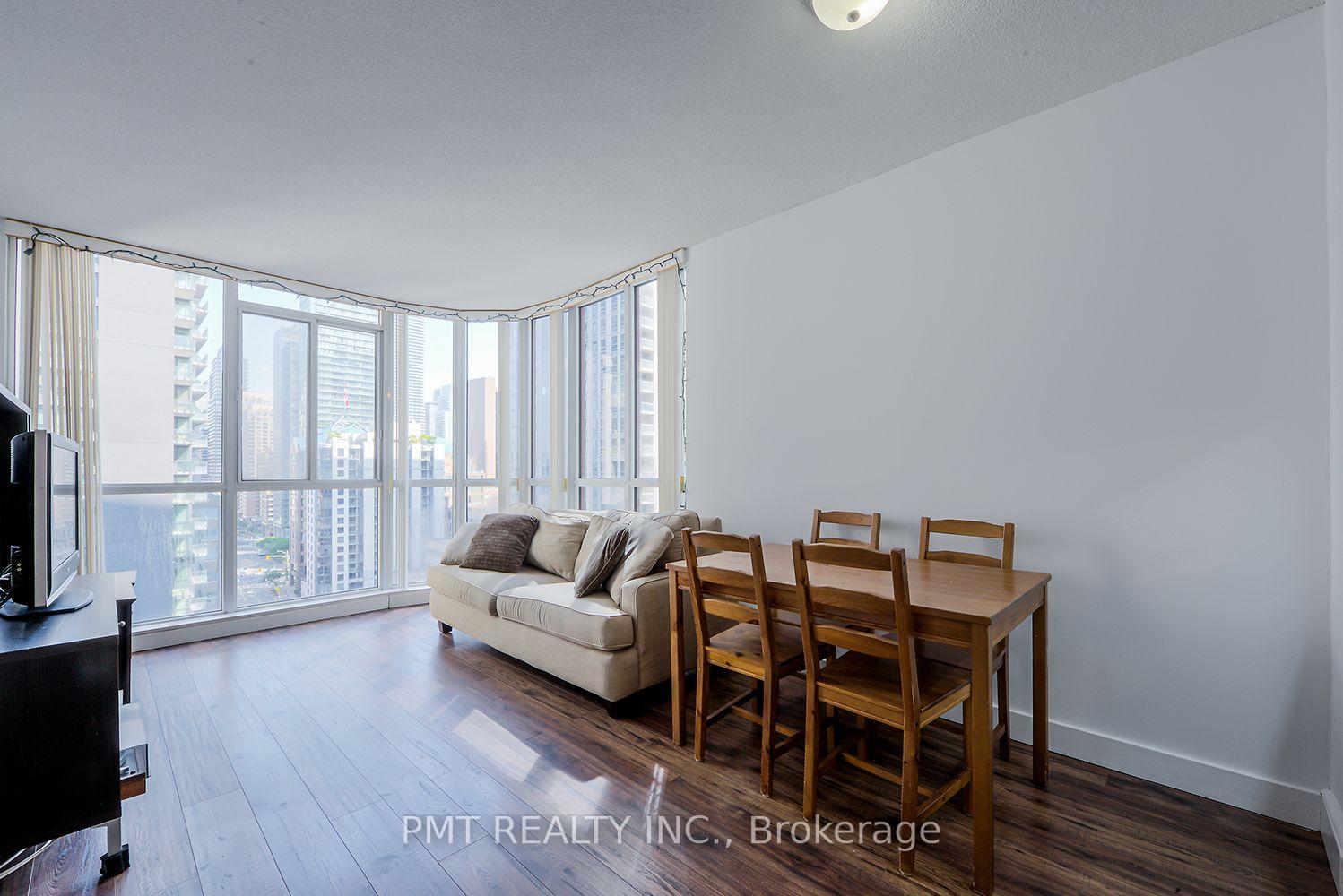 Photo 10 of Unit 1612, 736 Bay Street, Toronto, Bay Street Corridor — HOMEH
