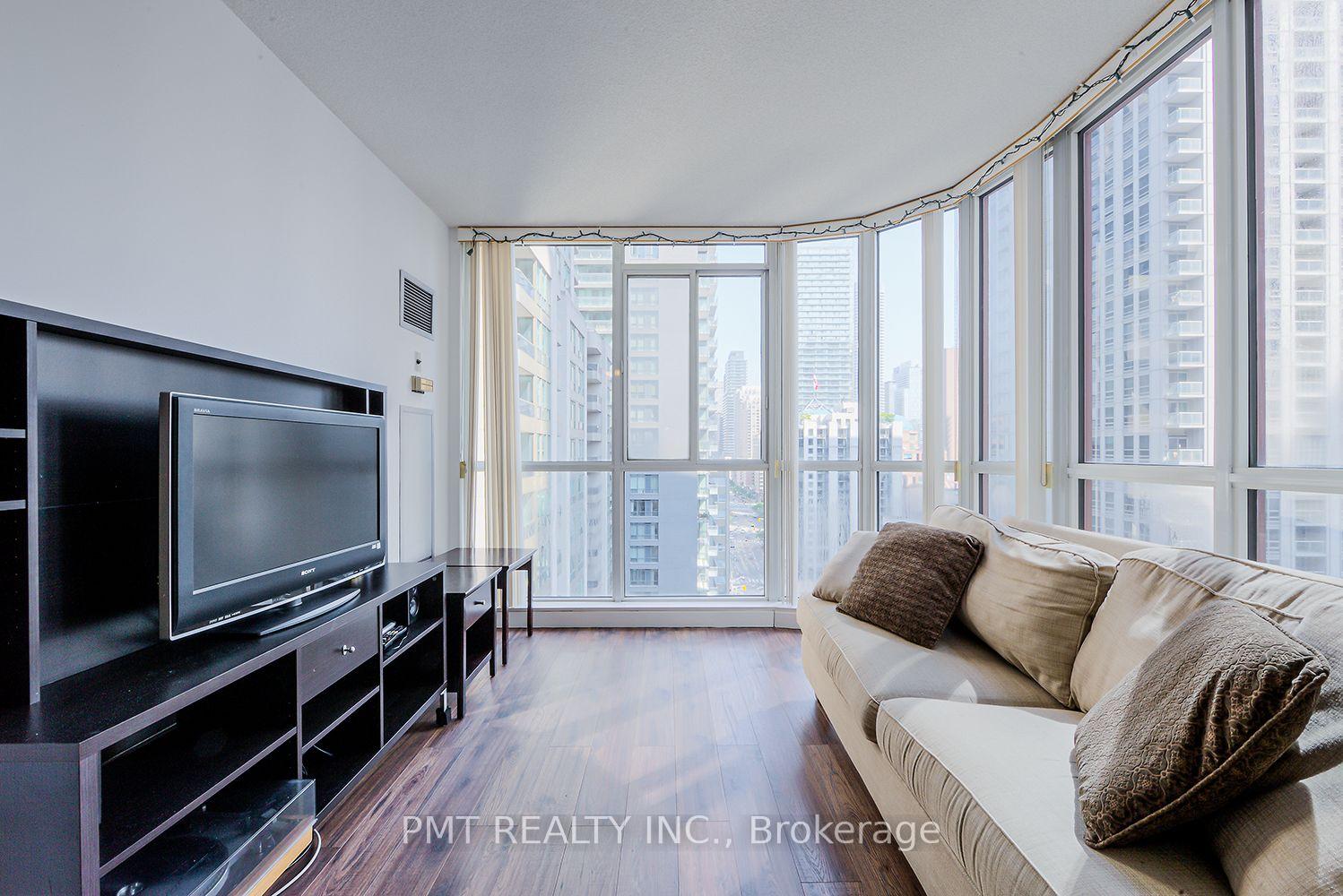 Photo 13 of Unit 1612, 736 Bay Street, Toronto, Bay Street Corridor — HOMEH