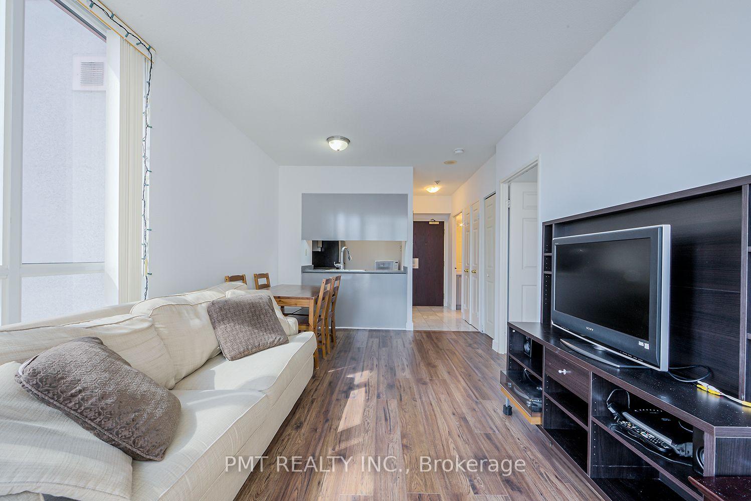 Photo 14 of Unit 1612, 736 Bay Street, Toronto, Bay Street Corridor — HOMEH