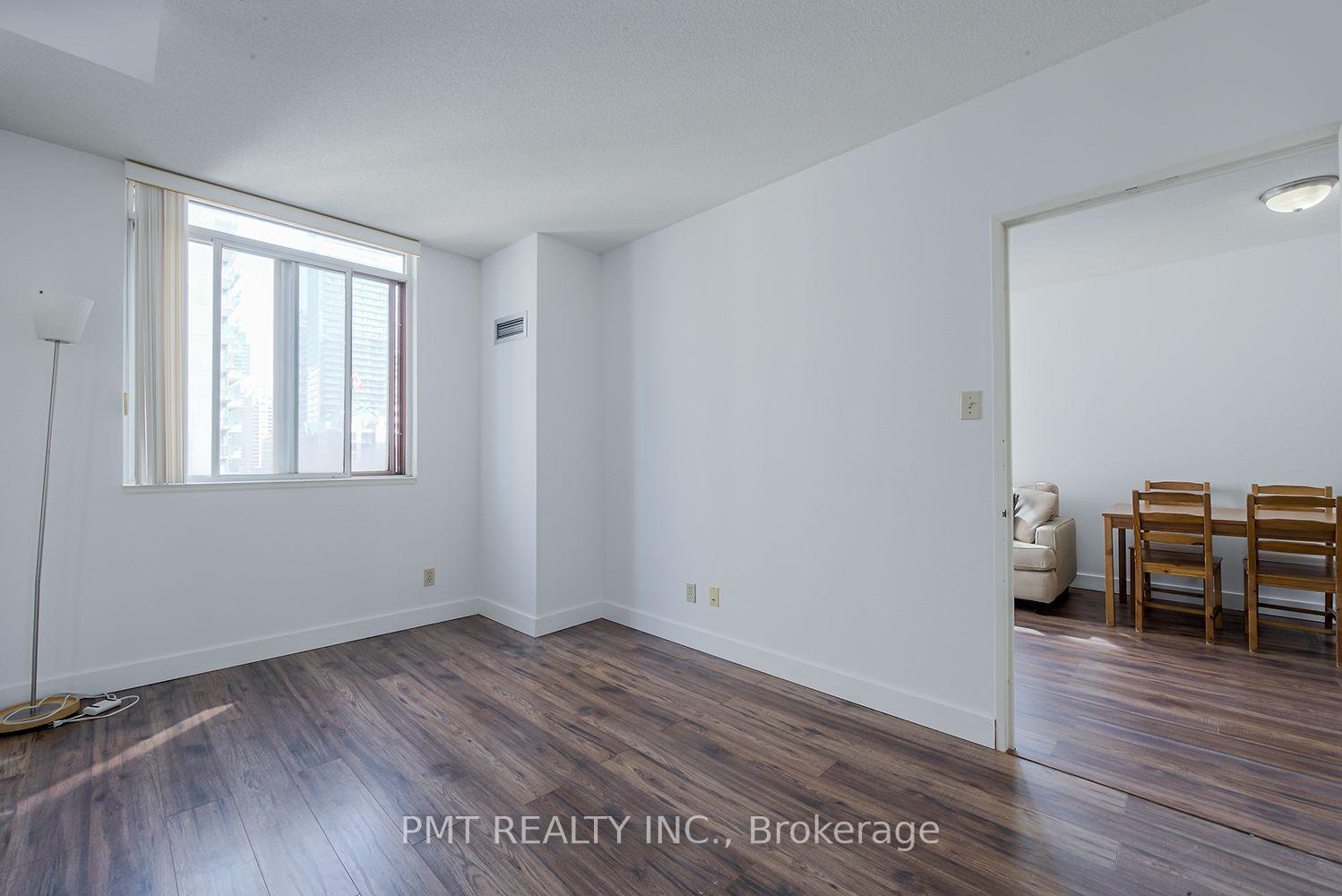 Photo 17 of Unit 1612, 736 Bay Street, Toronto, Bay Street Corridor — HOMEH