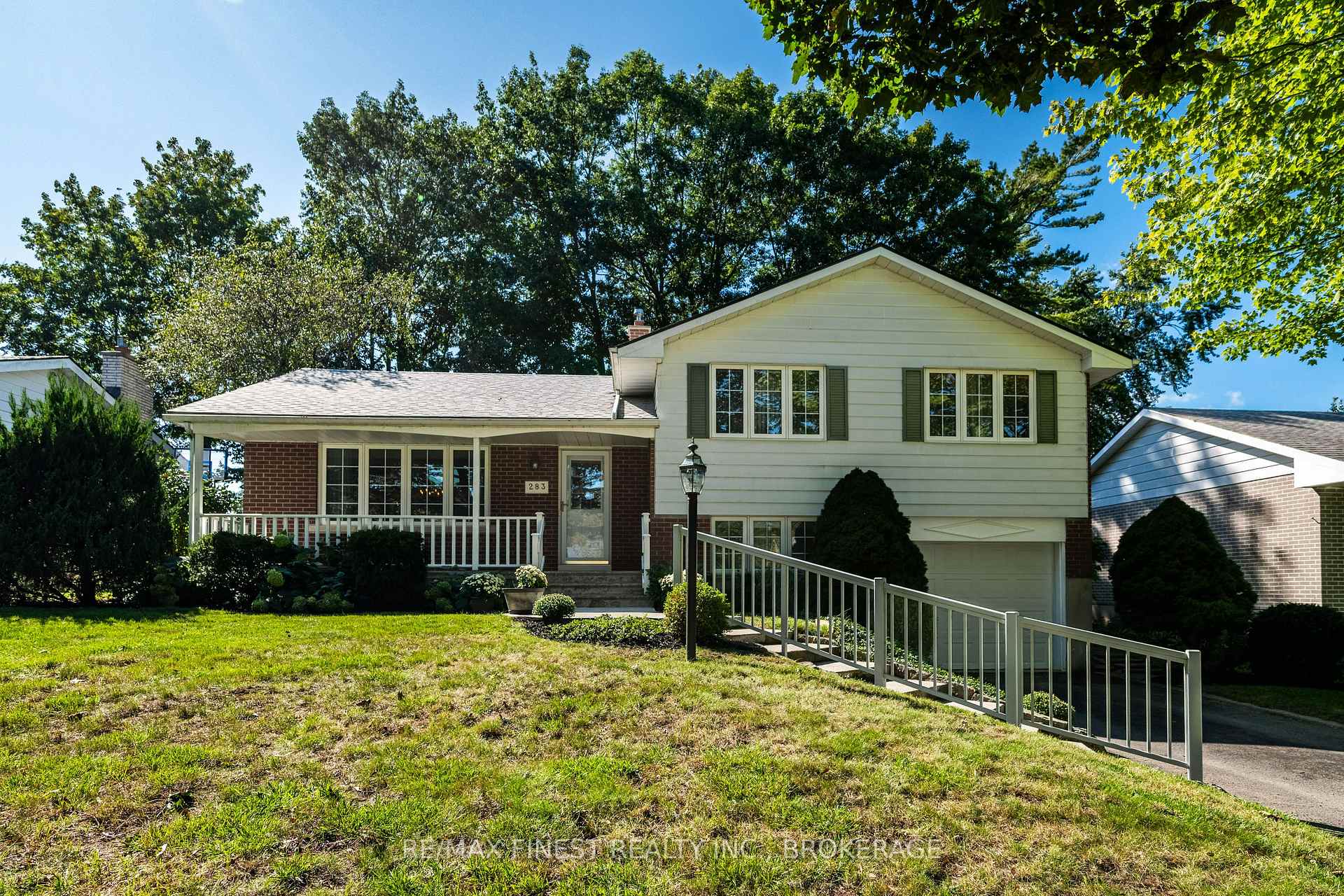 Front of 283 Glen Castle Road