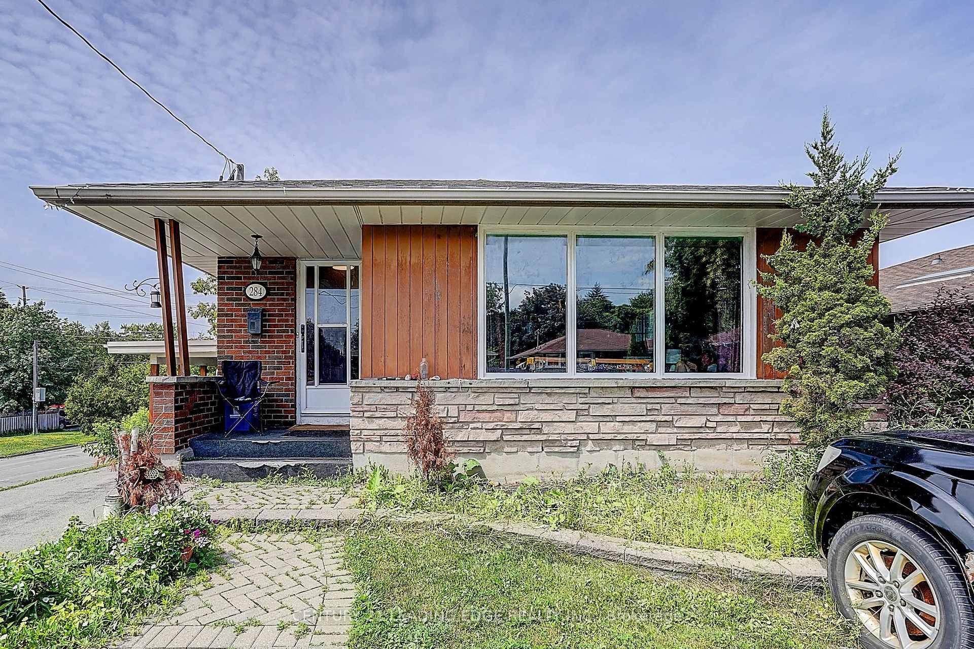 Photo 4 of 284 Dover Street, Oshawa, Eastdale — HOMEH