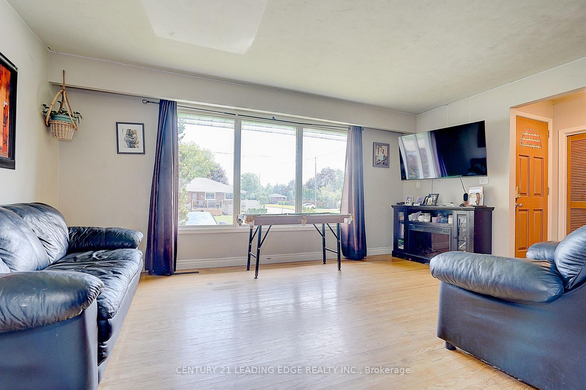 Photo 13 of 284 Dover Street, Oshawa, Eastdale — HOMEH