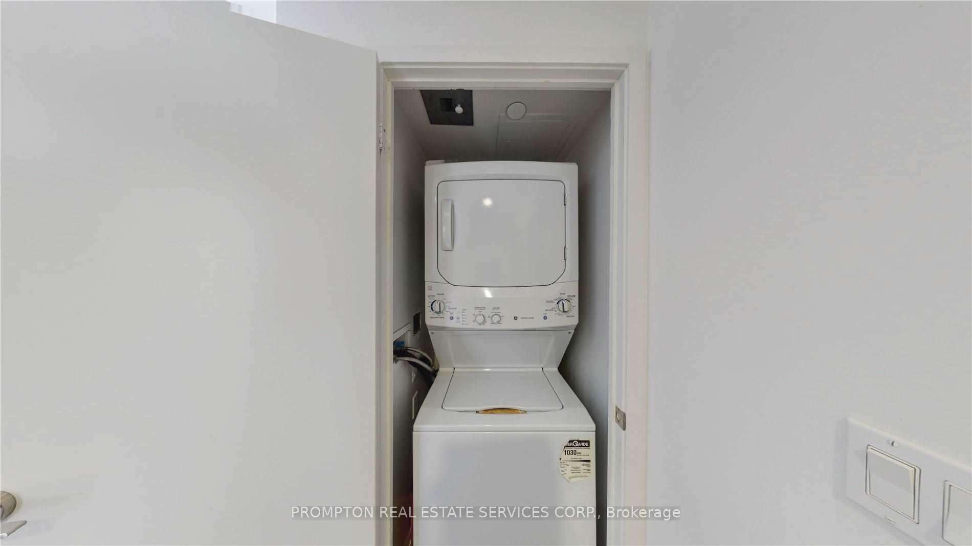 Photo 9 of Unit 3305, 75 St Nicholas Street, Toronto, Bay Street Corridor — HOMEH