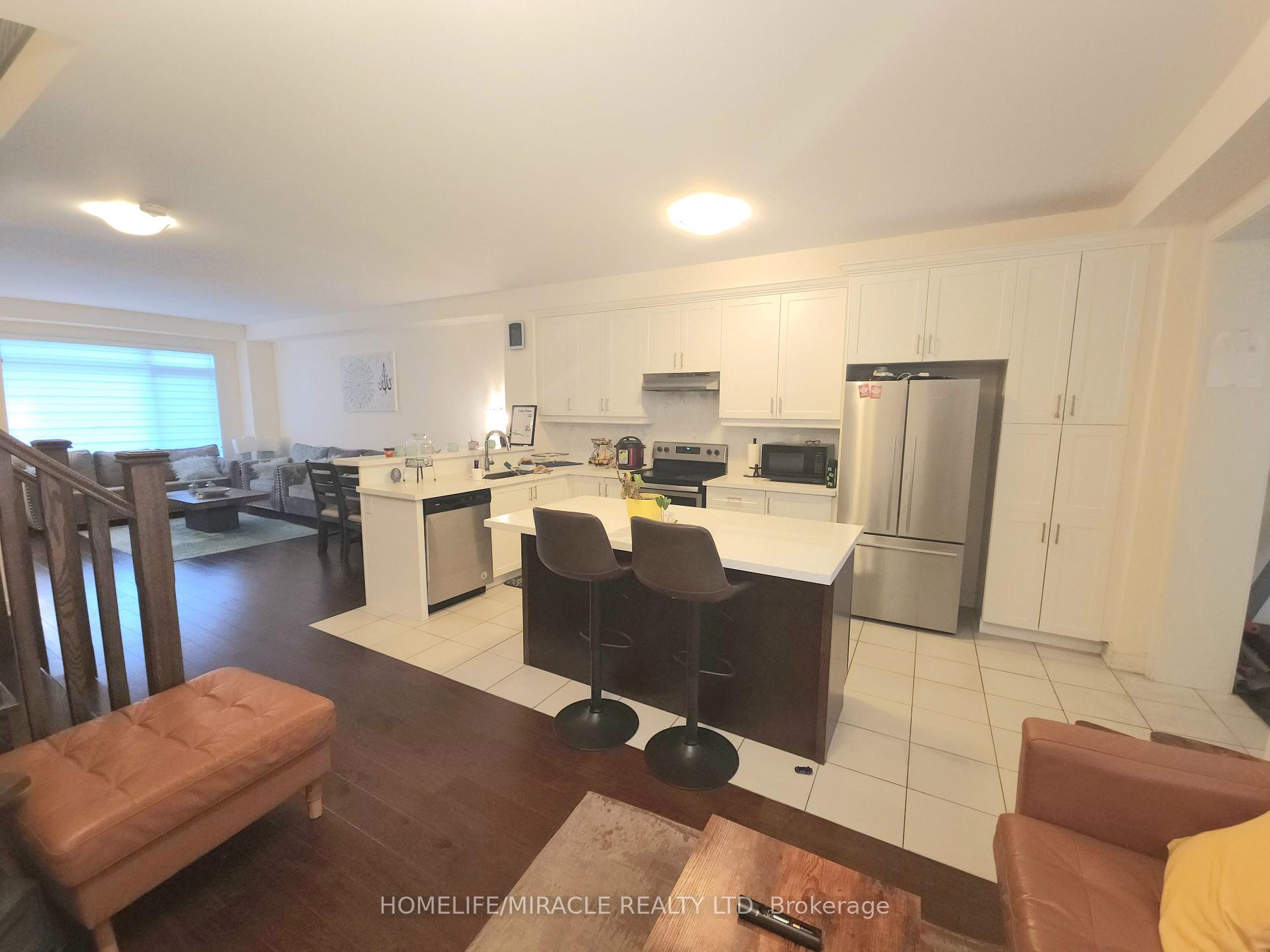Photo 6 of 76 Pearman Crescent, Brampton, Northwest Brampton — HOMEH