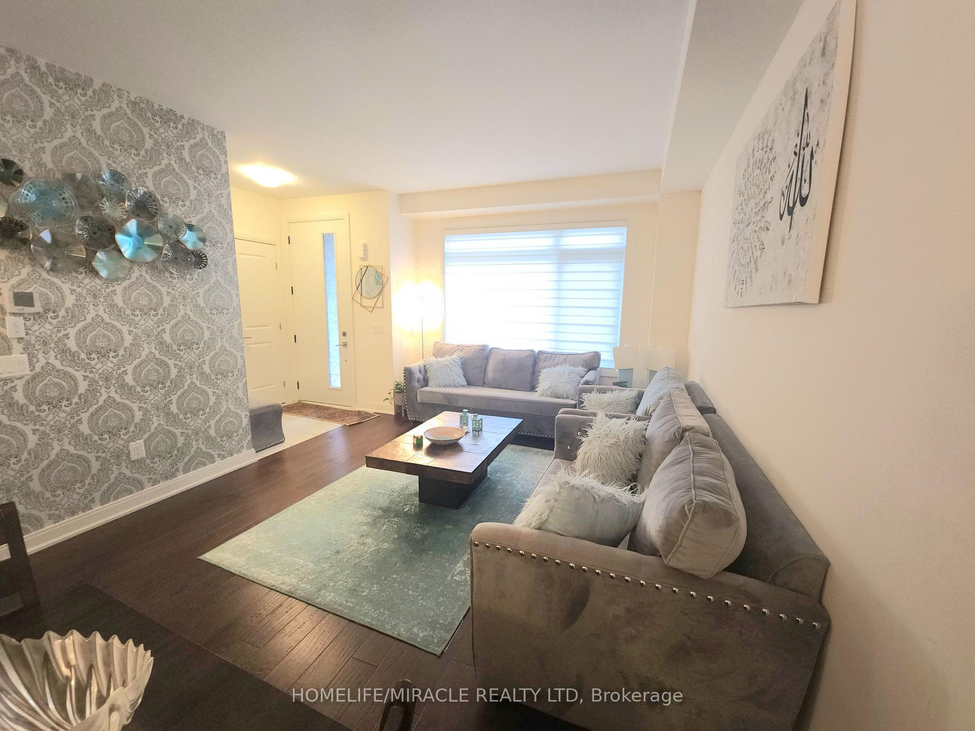Photo 9 of 76 Pearman Crescent, Brampton, Northwest Brampton — HOMEH