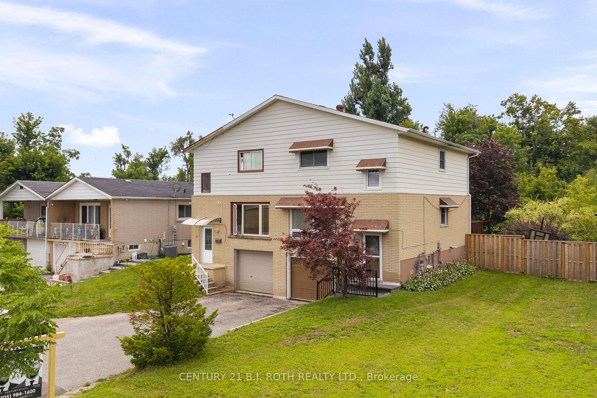 Photo 2 of 14 Innisfil Street, Barrie, Lakeshore — HOMEH