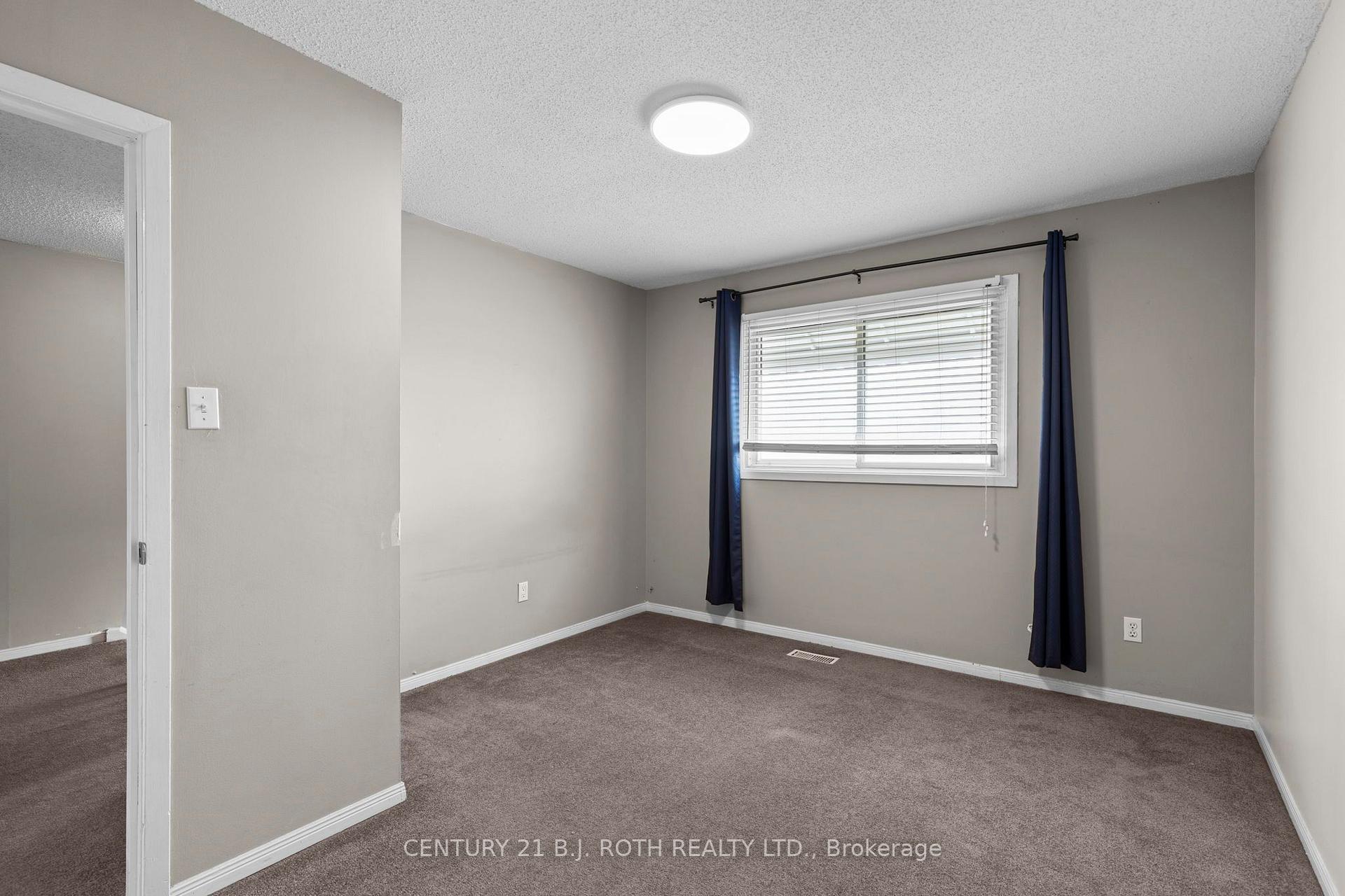 Photo 13 of 14 Innisfil Street, Barrie, Lakeshore — HOMEH