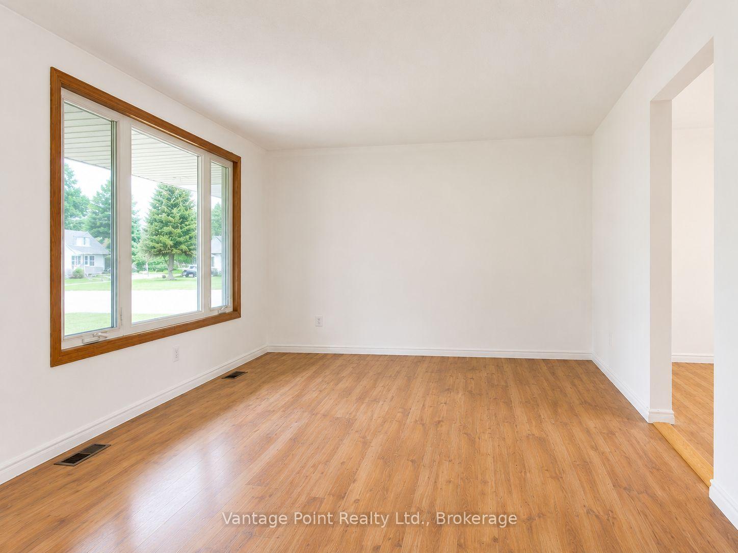 Photo 15 of 316041 6 Highway, Chatsworth — HOMEH