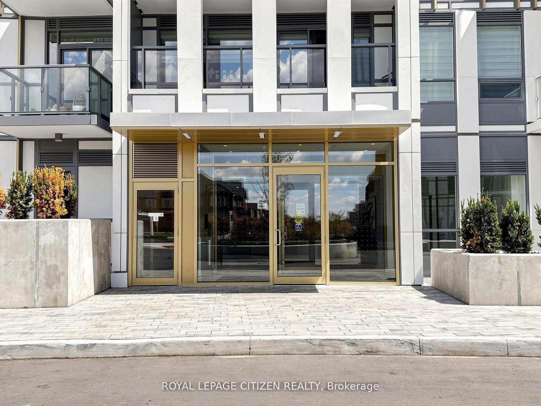 Photo 2 of Unit 340, 1005 Dundas Street E, Oakville, Joshua Meadows — HOMEH