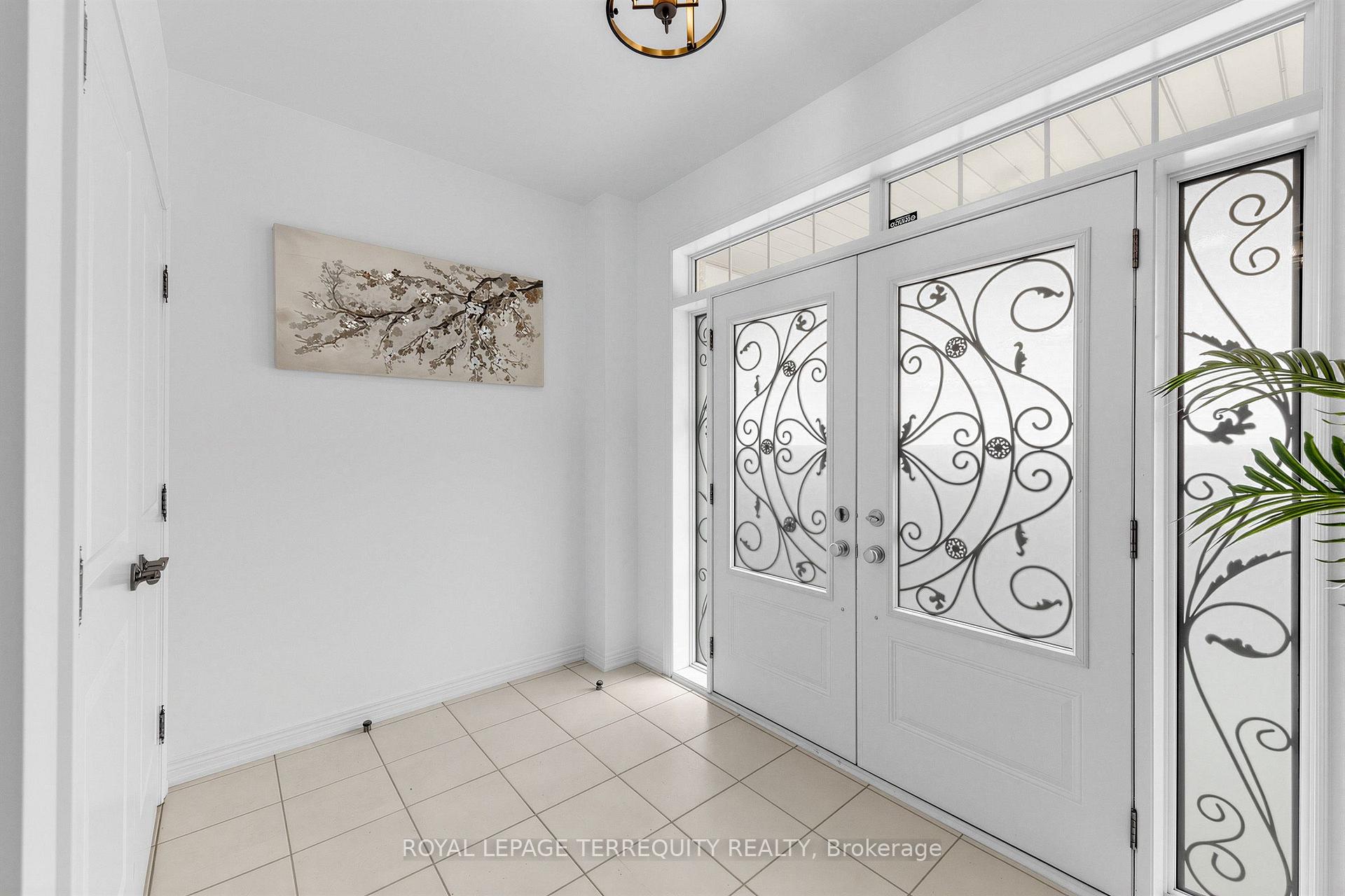Photo 3 of 44 Headwind Boulevard, Vaughan, Vellore Village — HOMEH