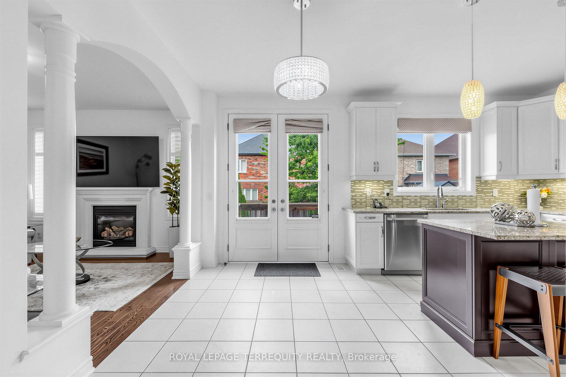 Photo 13 of 44 Headwind Boulevard, Vaughan, Vellore Village — HOMEH