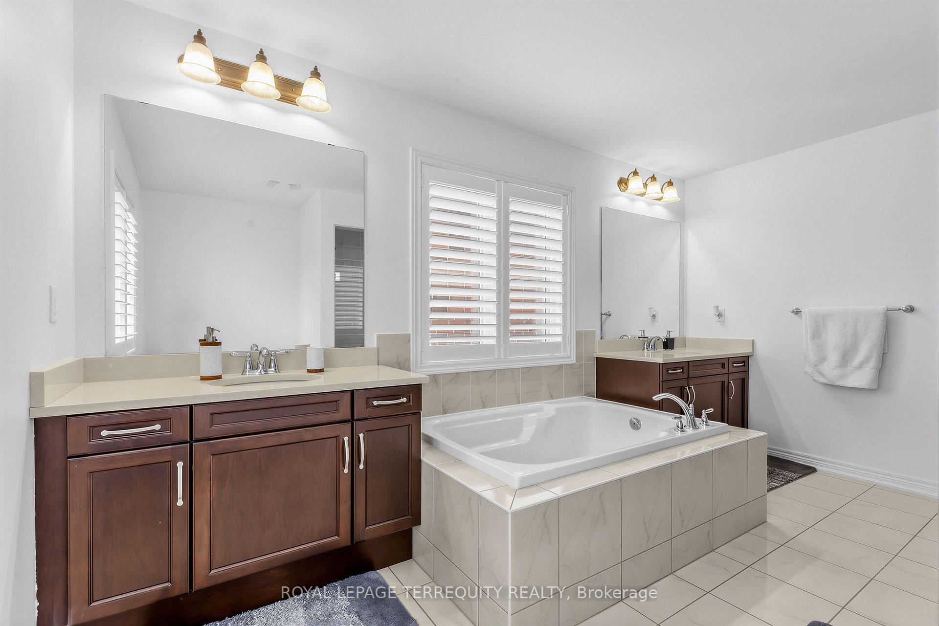 Photo 19 of 44 Headwind Boulevard, Vaughan, Vellore Village — HOMEH