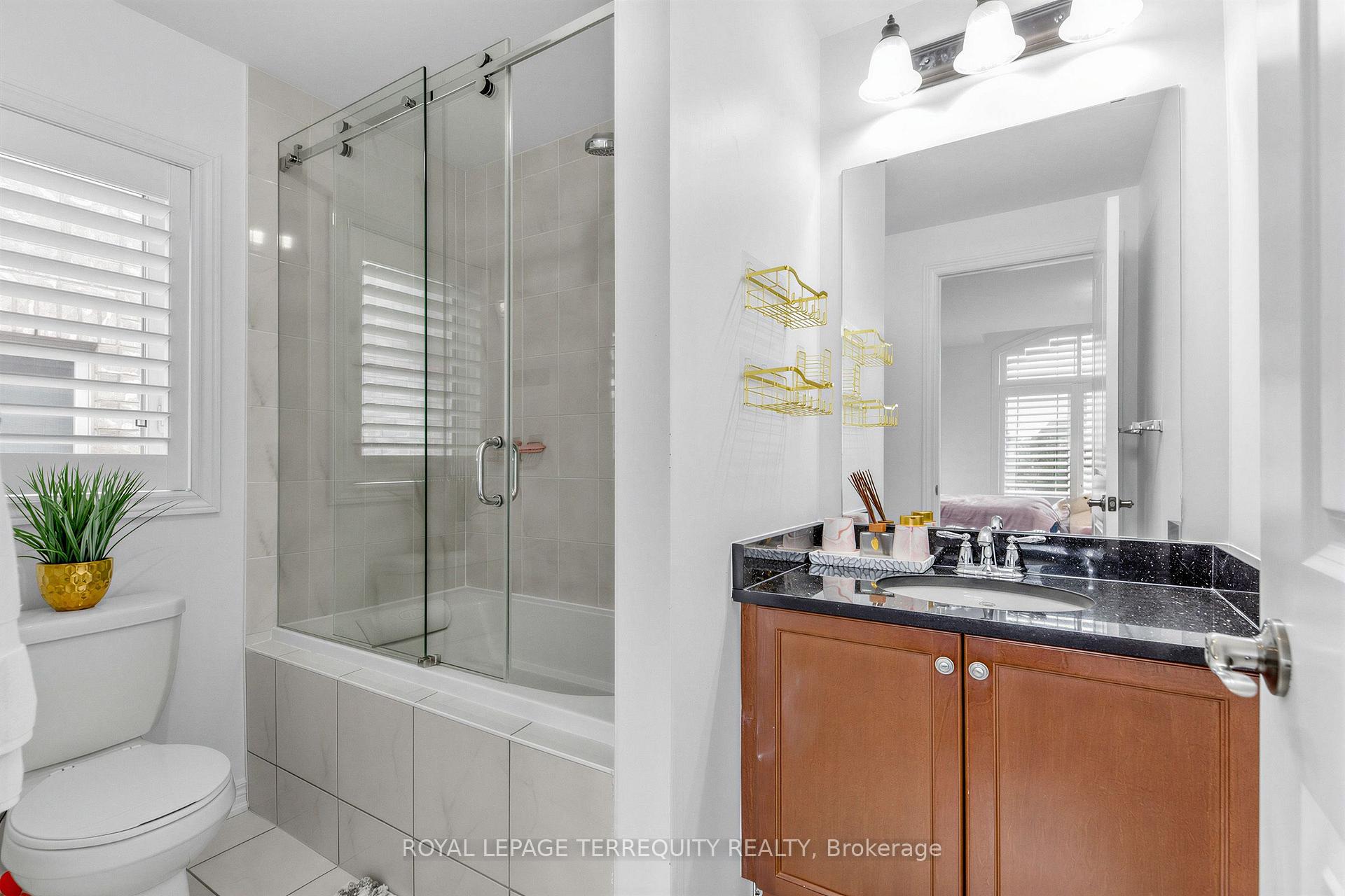 Photo 24 of 44 Headwind Boulevard, Vaughan, Vellore Village — HOMEH