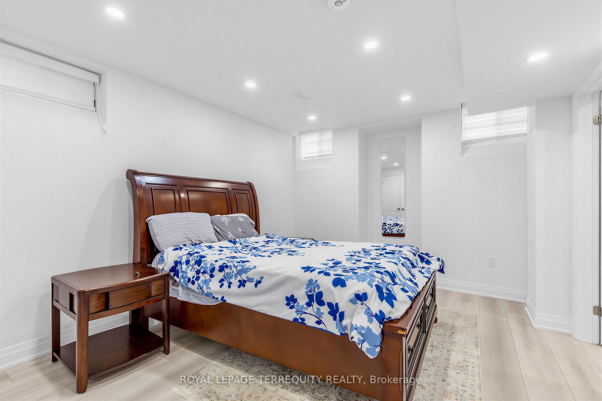 Photo 33 of 44 Headwind Boulevard, Vaughan, Vellore Village — HOMEH