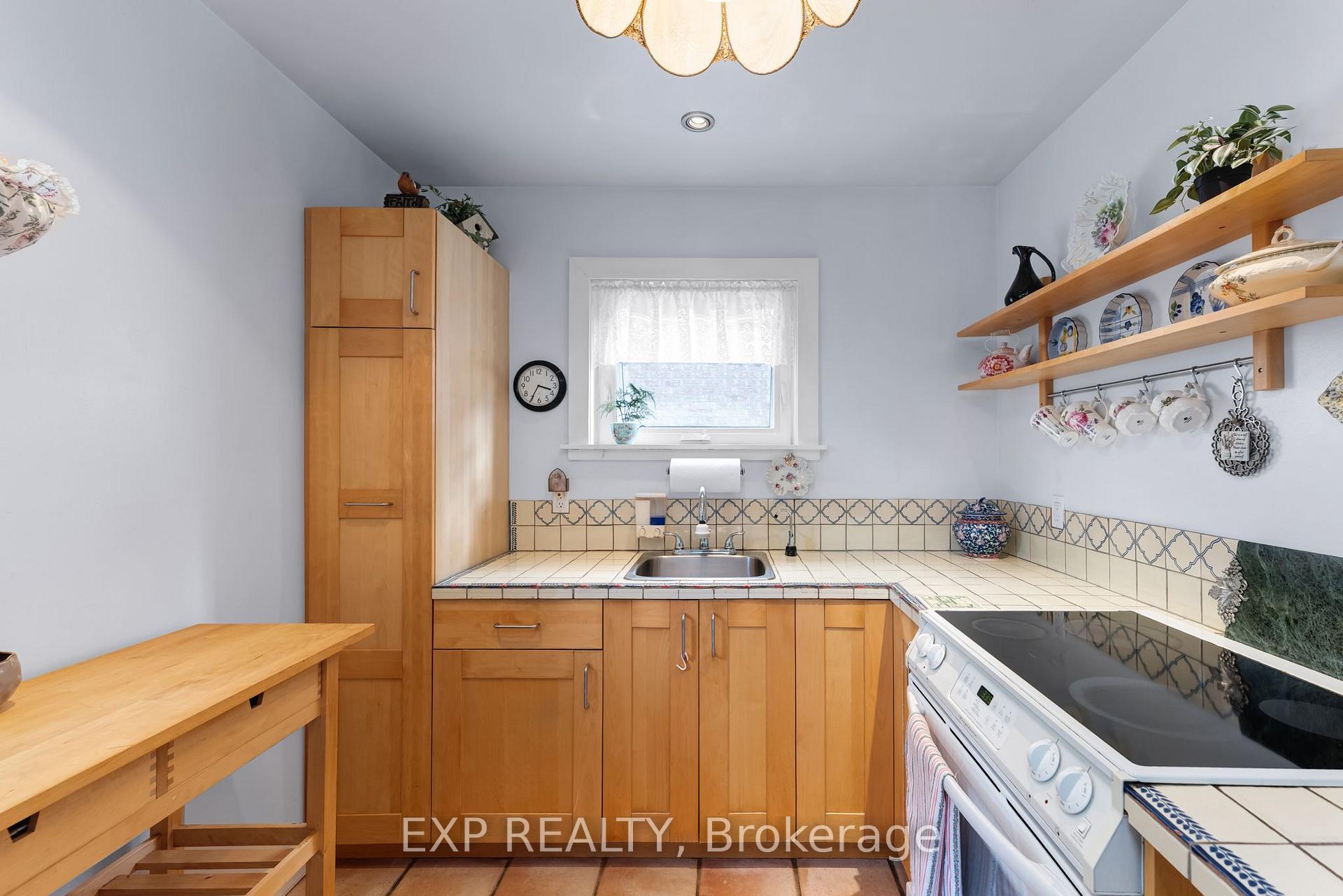 Photo 12 of 79 Shaver Avenue N, Etobicoke, Islington-City Centre West — HOMEH