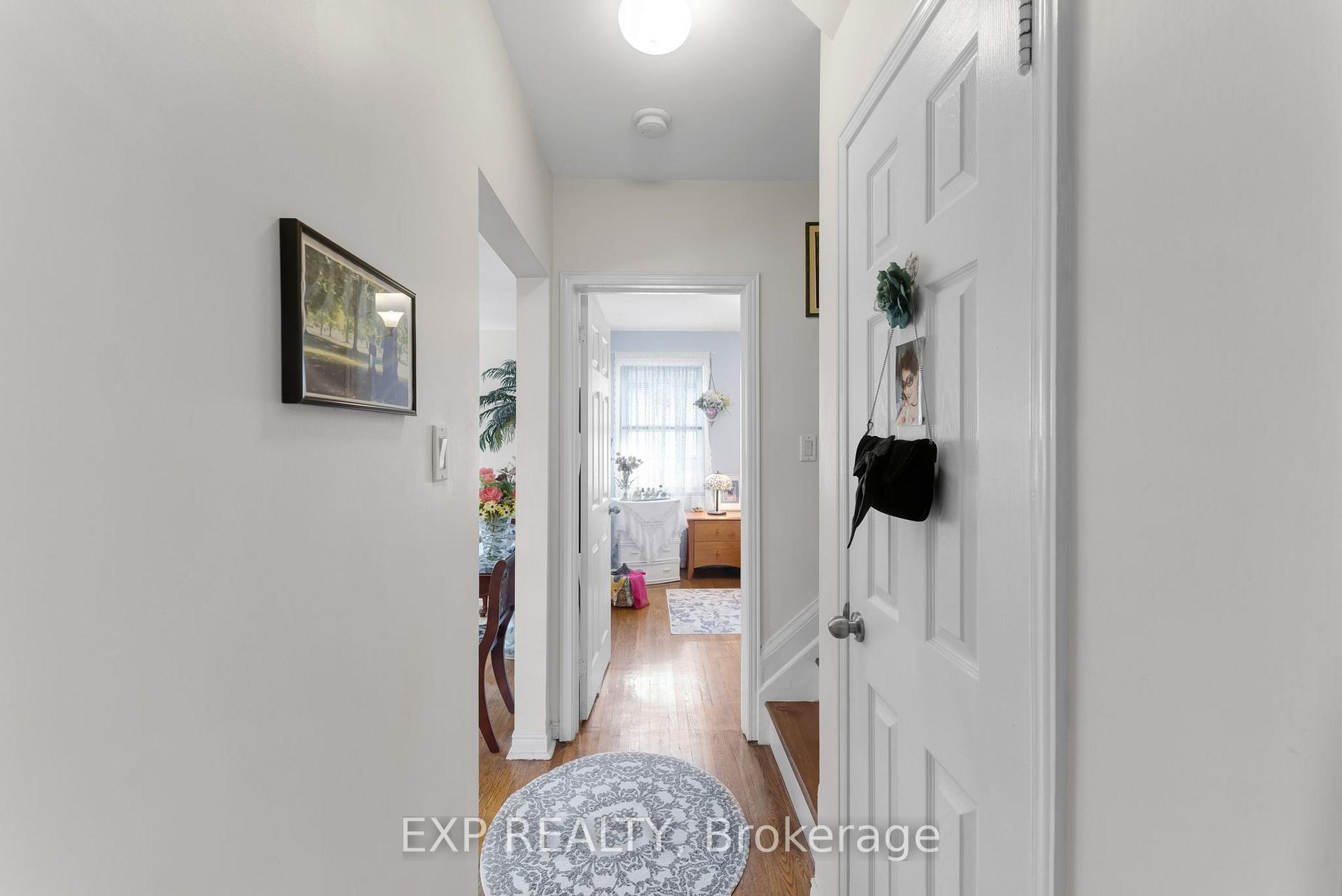 Photo 15 of 79 Shaver Avenue N, Etobicoke, Islington-City Centre West — HOMEH