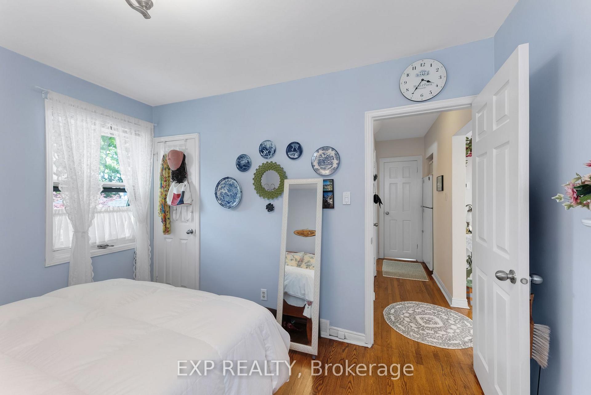 Photo 17 of 79 Shaver Avenue N, Etobicoke, Islington-City Centre West — HOMEH