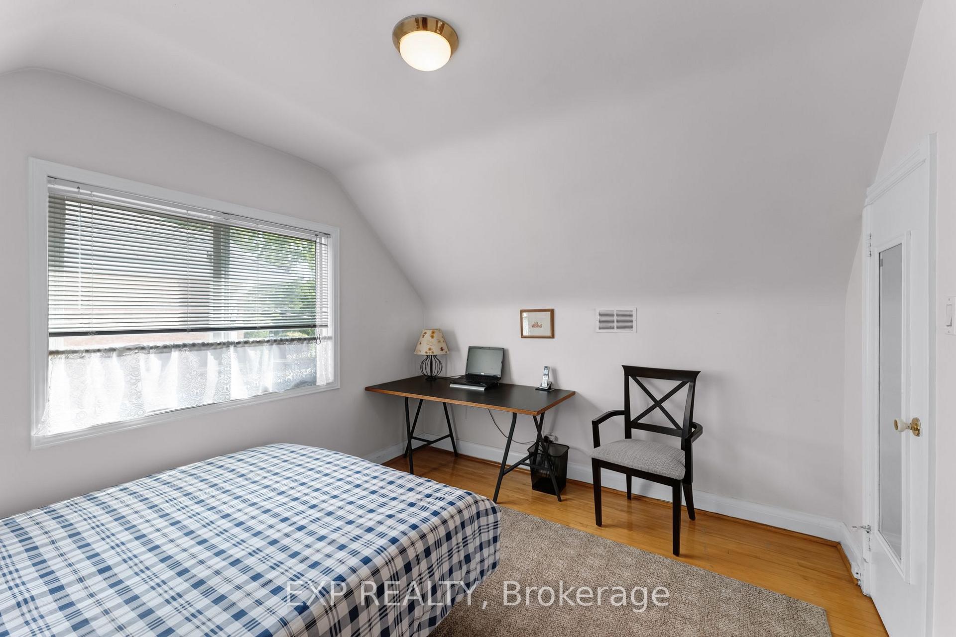 Photo 22 of 79 Shaver Avenue N, Etobicoke, Islington-City Centre West — HOMEH
