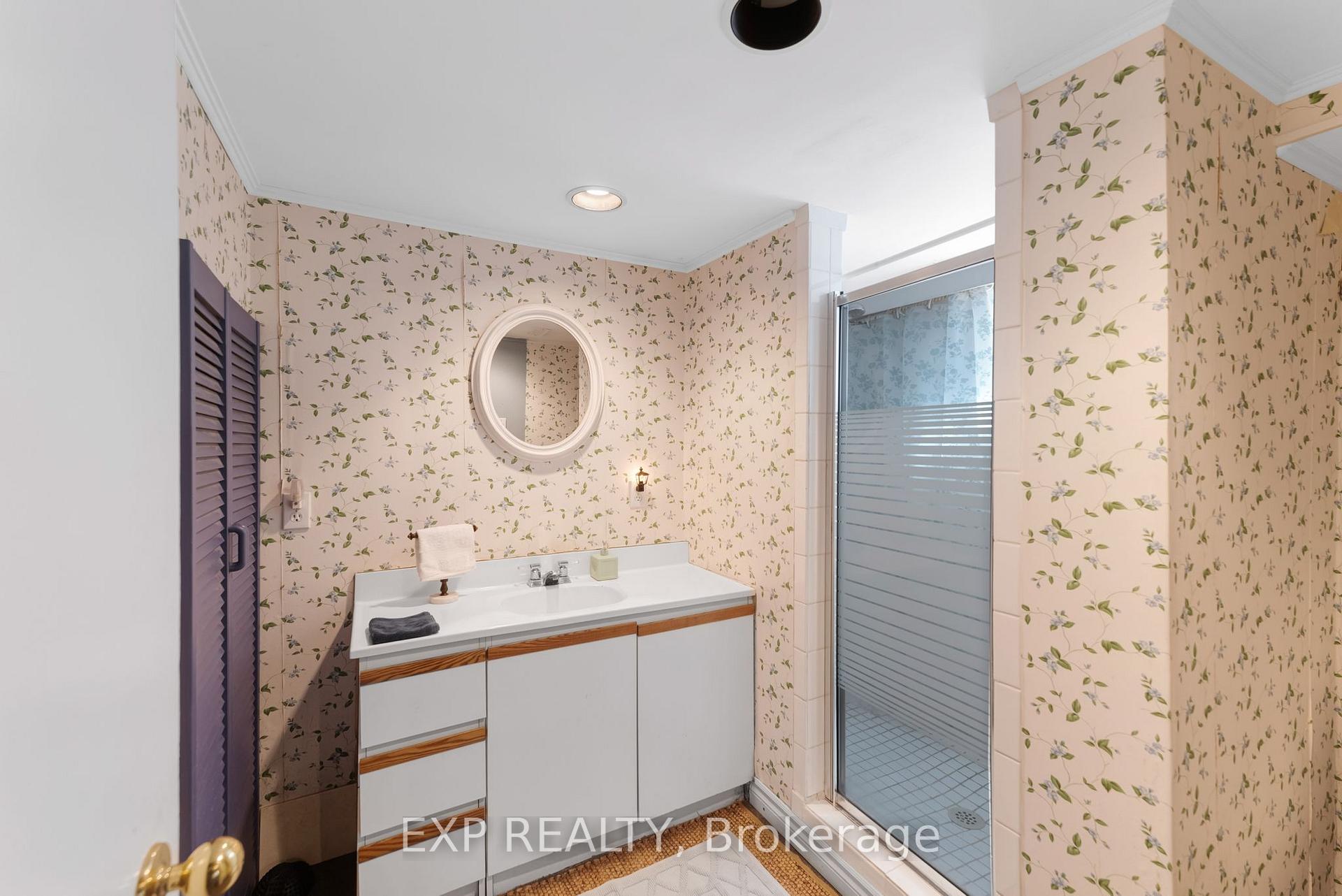 Photo 30 of 79 Shaver Avenue N, Etobicoke, Islington-City Centre West — HOMEH