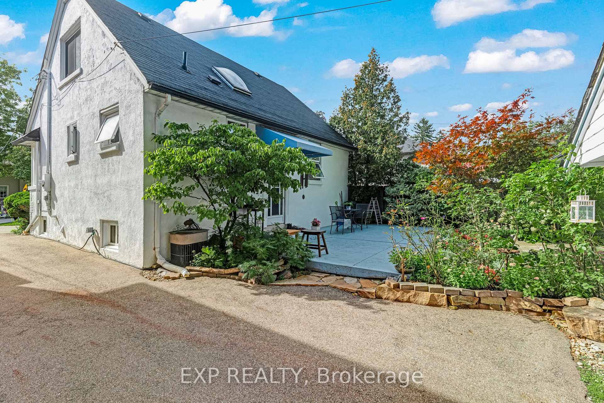 Photo 33 of 79 Shaver Avenue N, Etobicoke, Islington-City Centre West — HOMEH