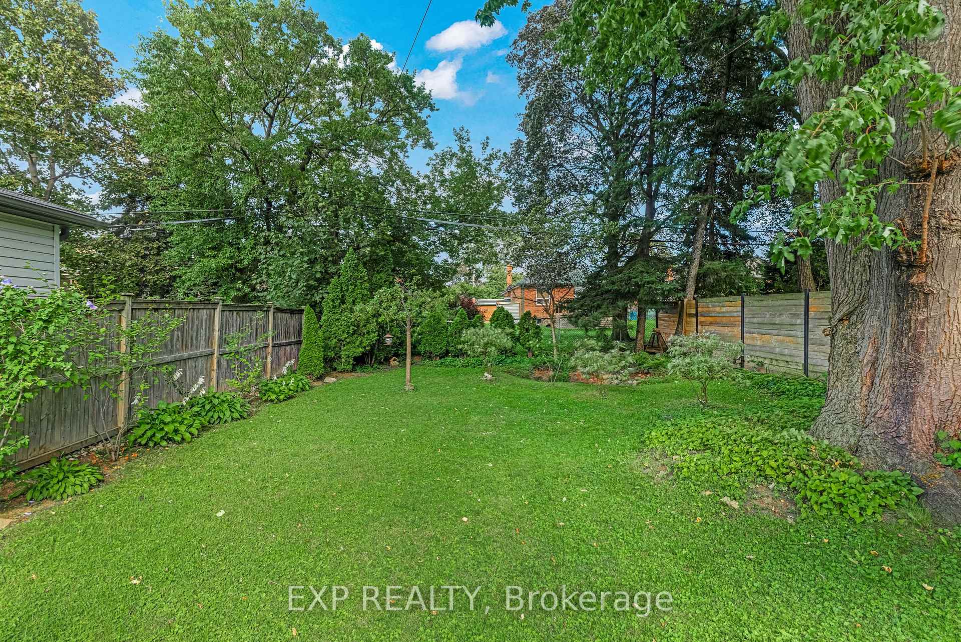 Photo 38 of 79 Shaver Avenue N, Etobicoke, Islington-City Centre West — HOMEH