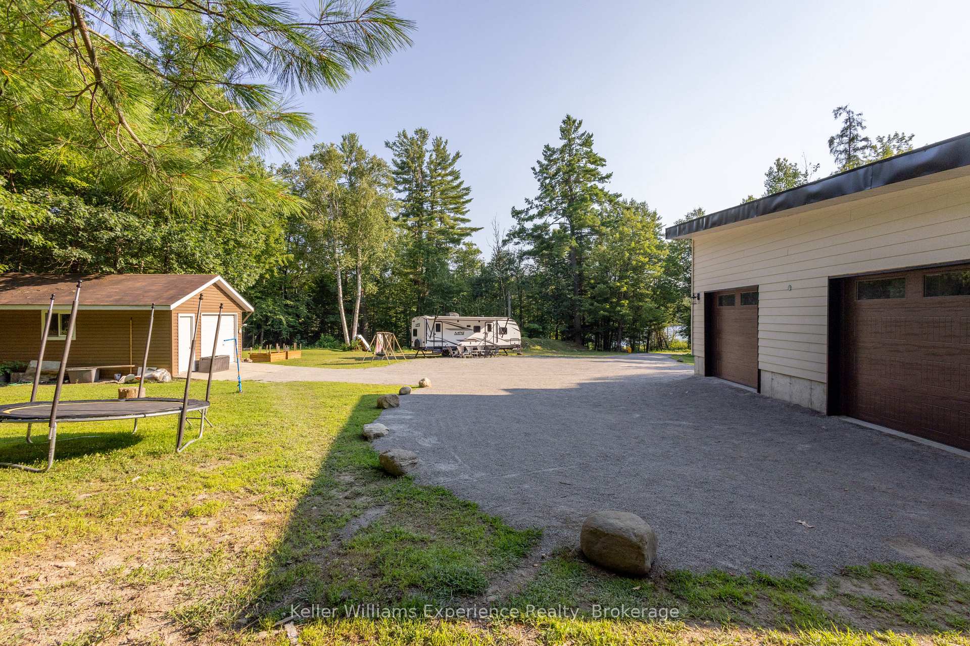 Photo 33 of 1739 Fraserburg Road, Bracebridge, Draper — HOMEH