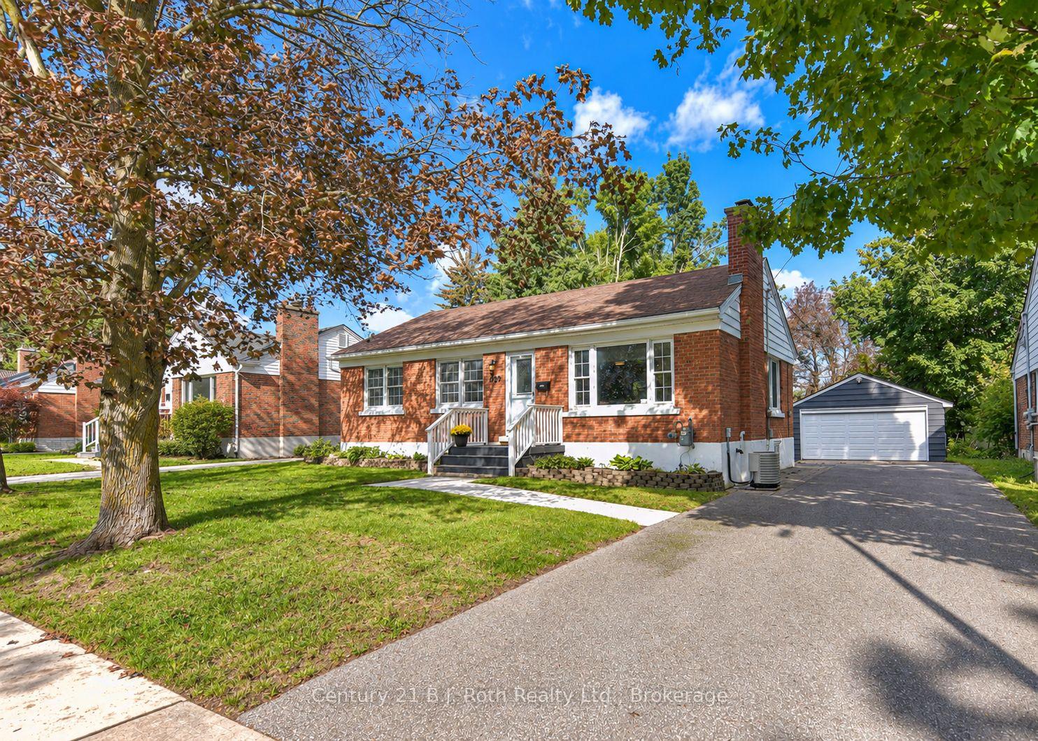 Photo of 28 Borland Street W