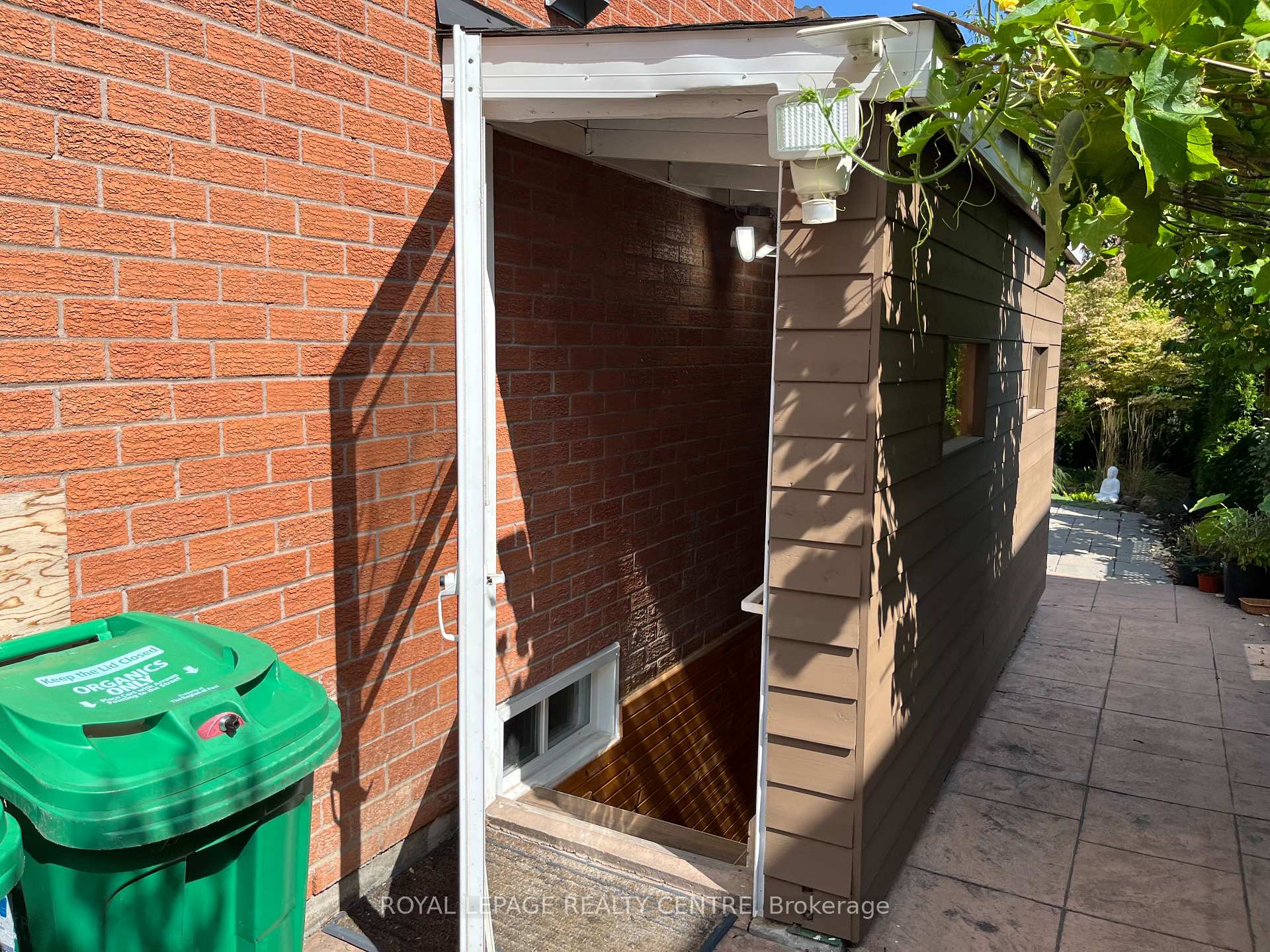 Photo 5 of Unit BASEMENT, 522 Nanak Road, Mississauga, Fairview — HOMEH