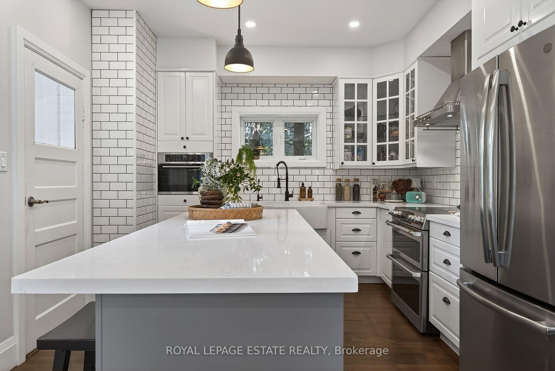 Photo 14 of 148 Scarboro Crescent, Scarborough, Cliffcrest — HOMEH