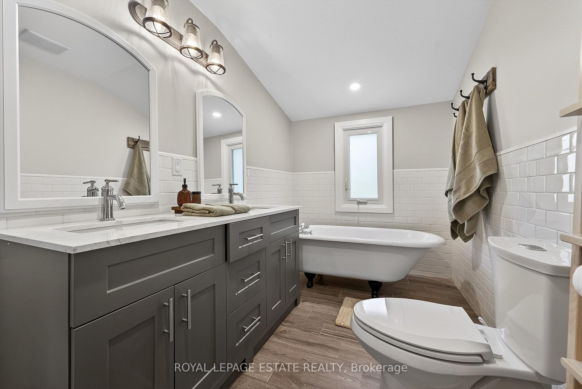 Photo 25 of 148 Scarboro Crescent, Scarborough, Cliffcrest — HOMEH