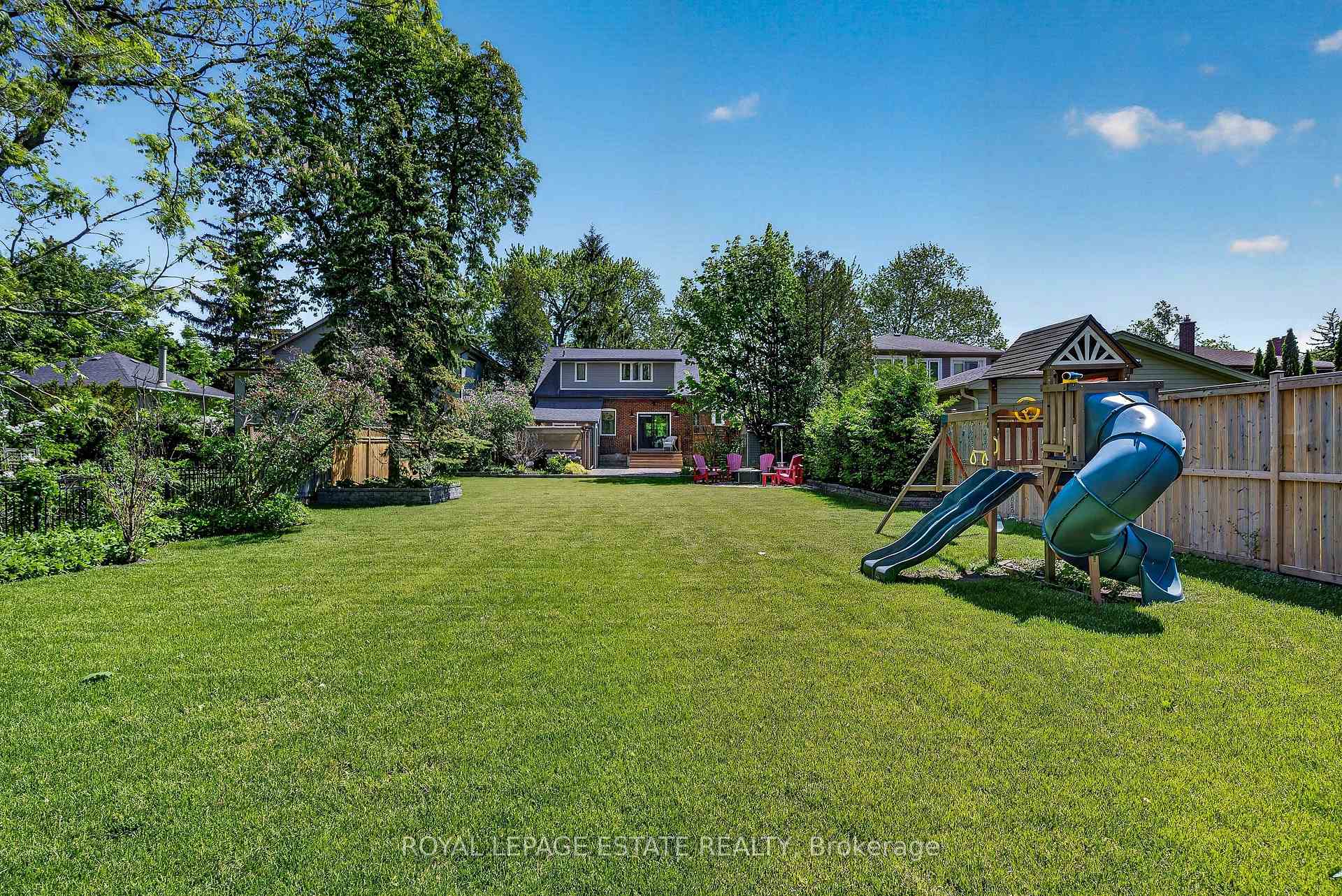 Photo 43 of 148 Scarboro Crescent, Scarborough, Cliffcrest — HOMEH